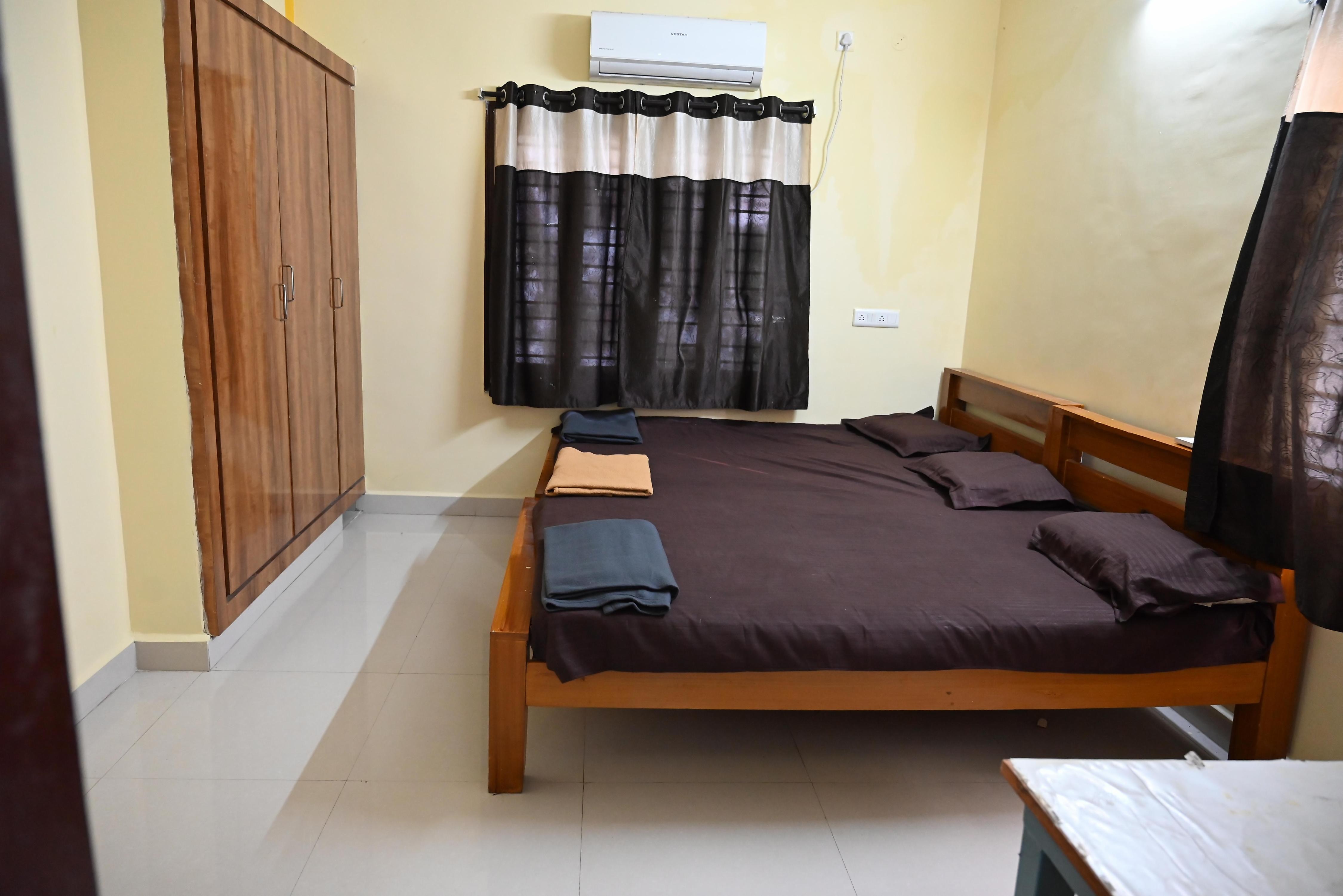 BacPac Monkey co-living - Tap to explore photos