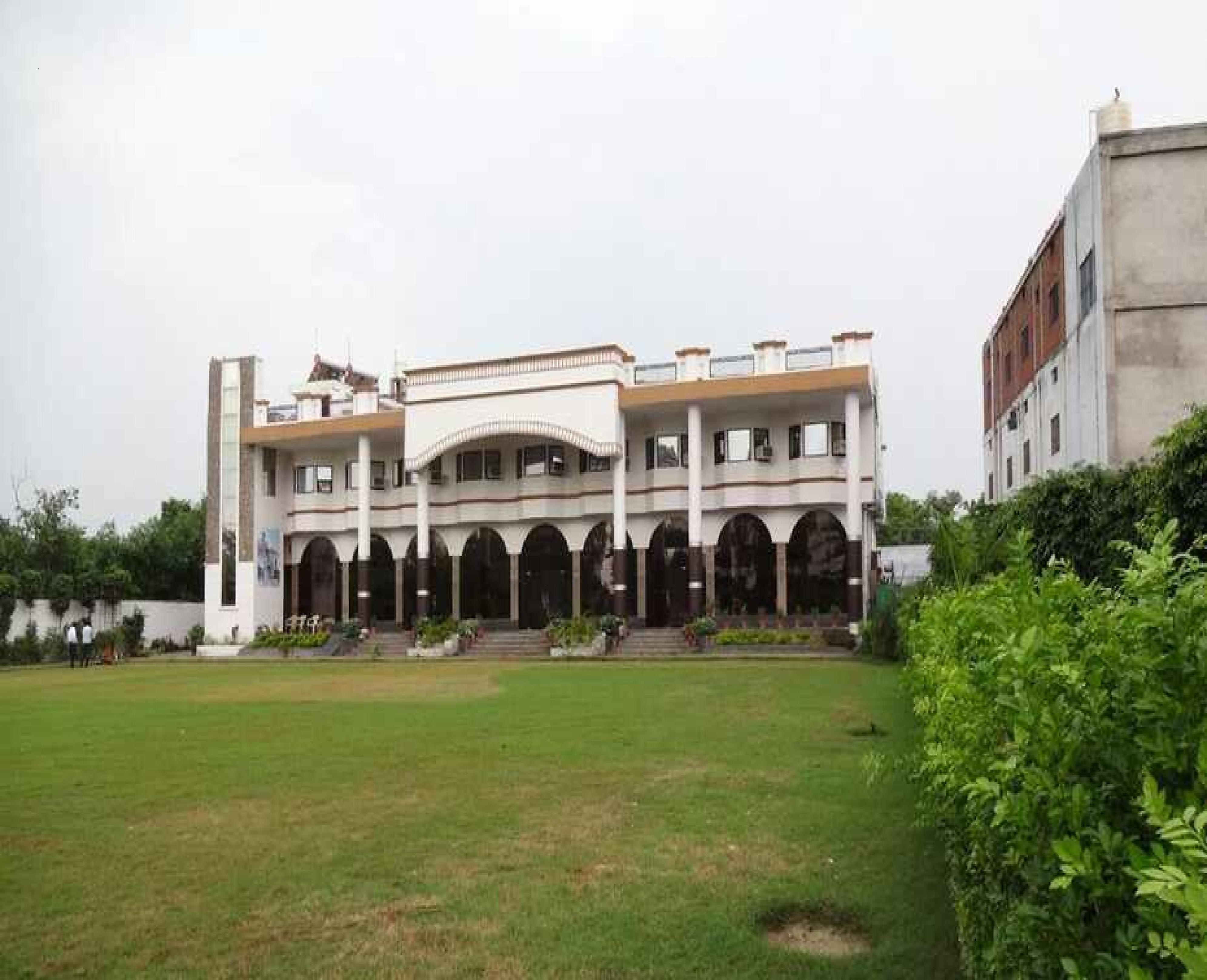 Shimla Resort Lucknow - Tap to explore photos