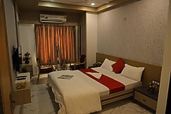 Hotel Runway, Navsari