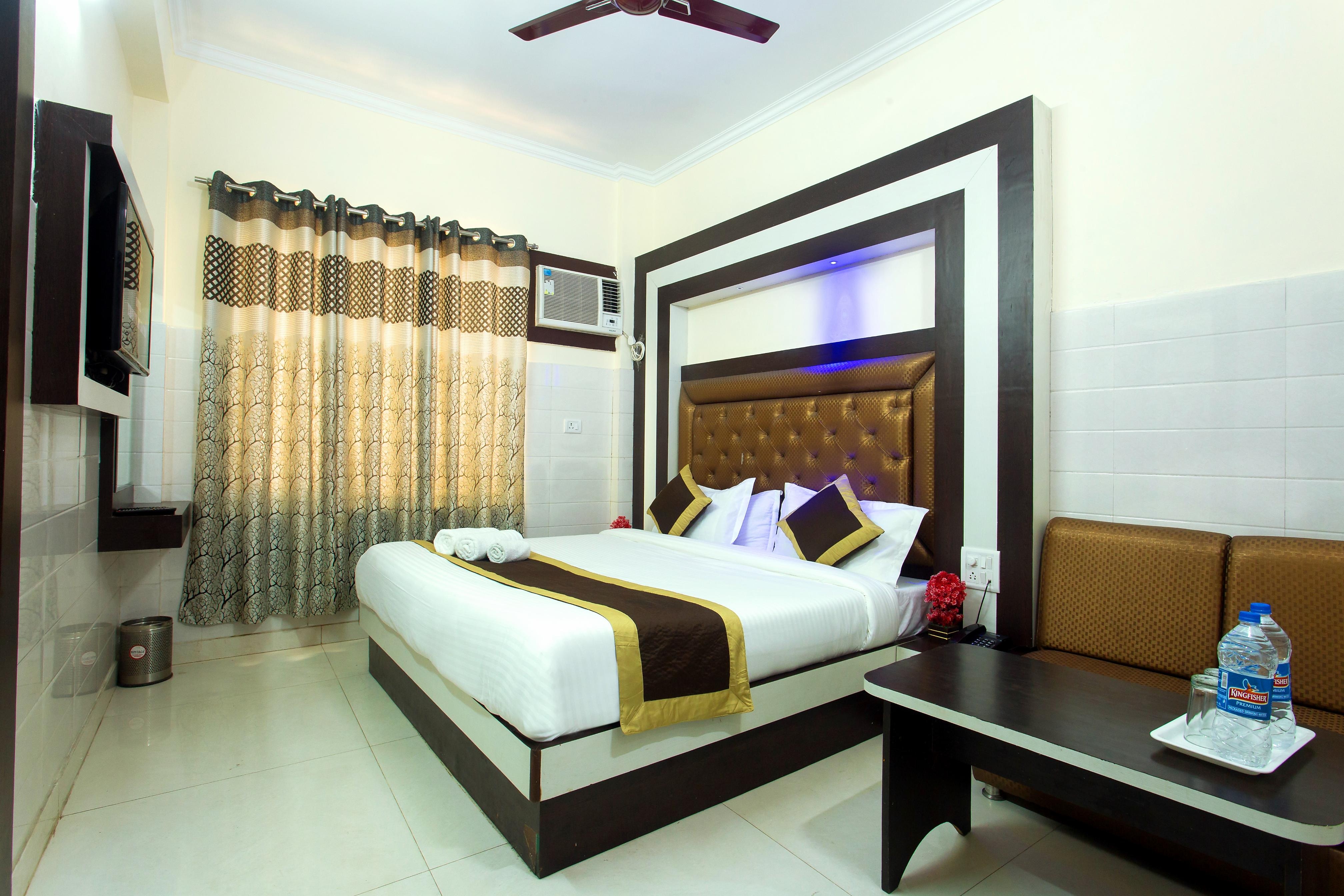 Hotel Girnar Palace - Tap to explore photos