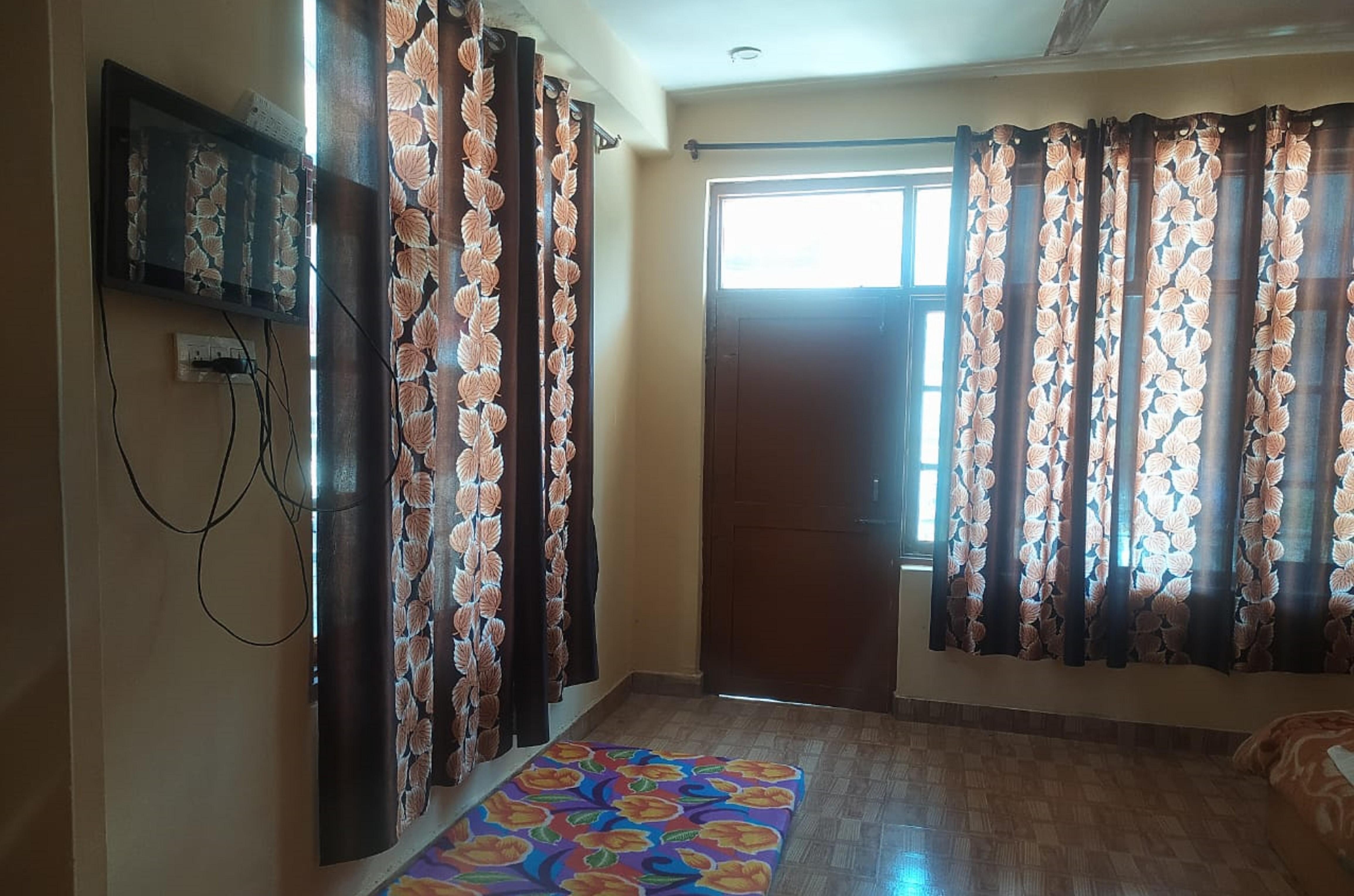Triund Guest House - Tap to explore photos