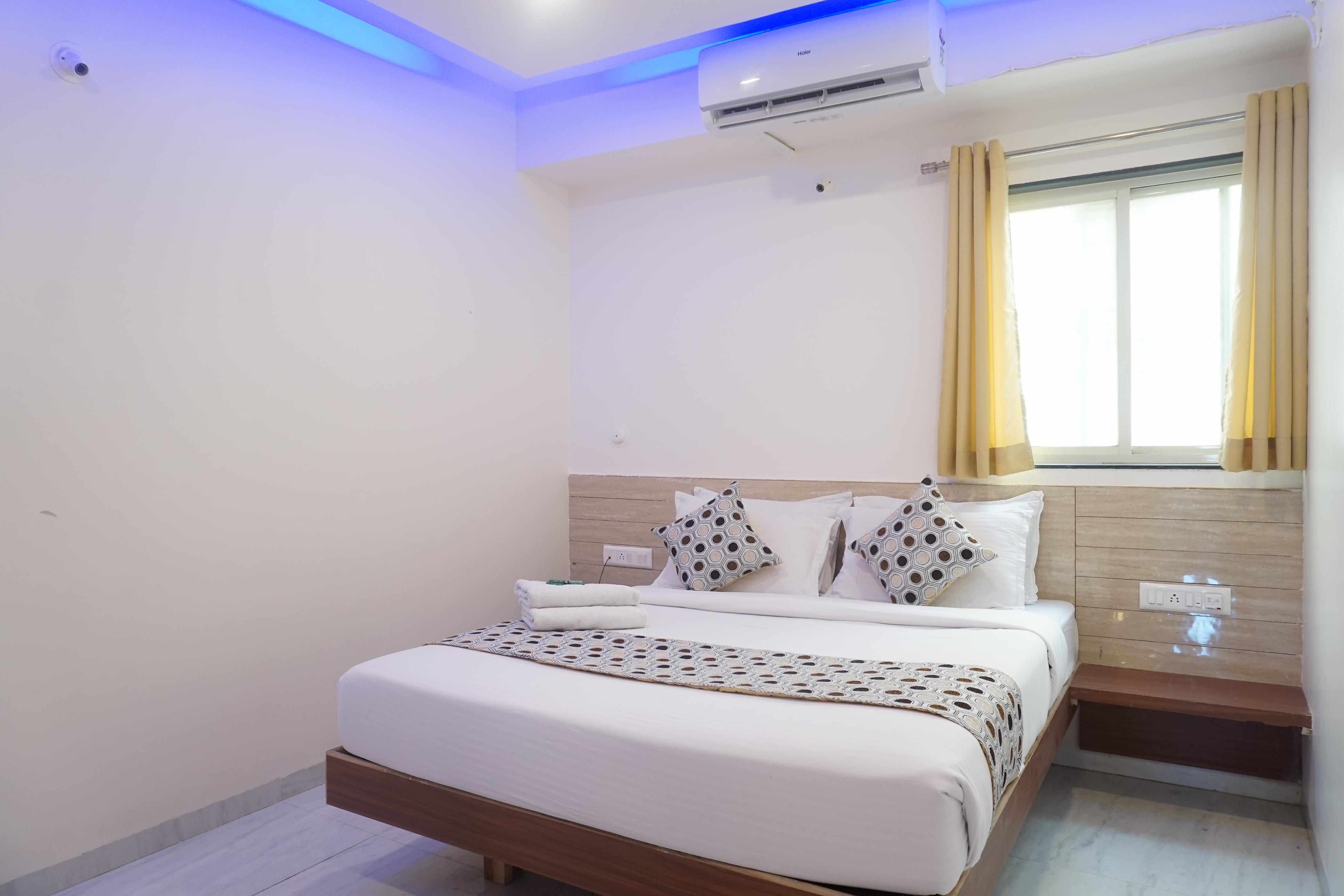Hotel Satkar - Tap to explore photos