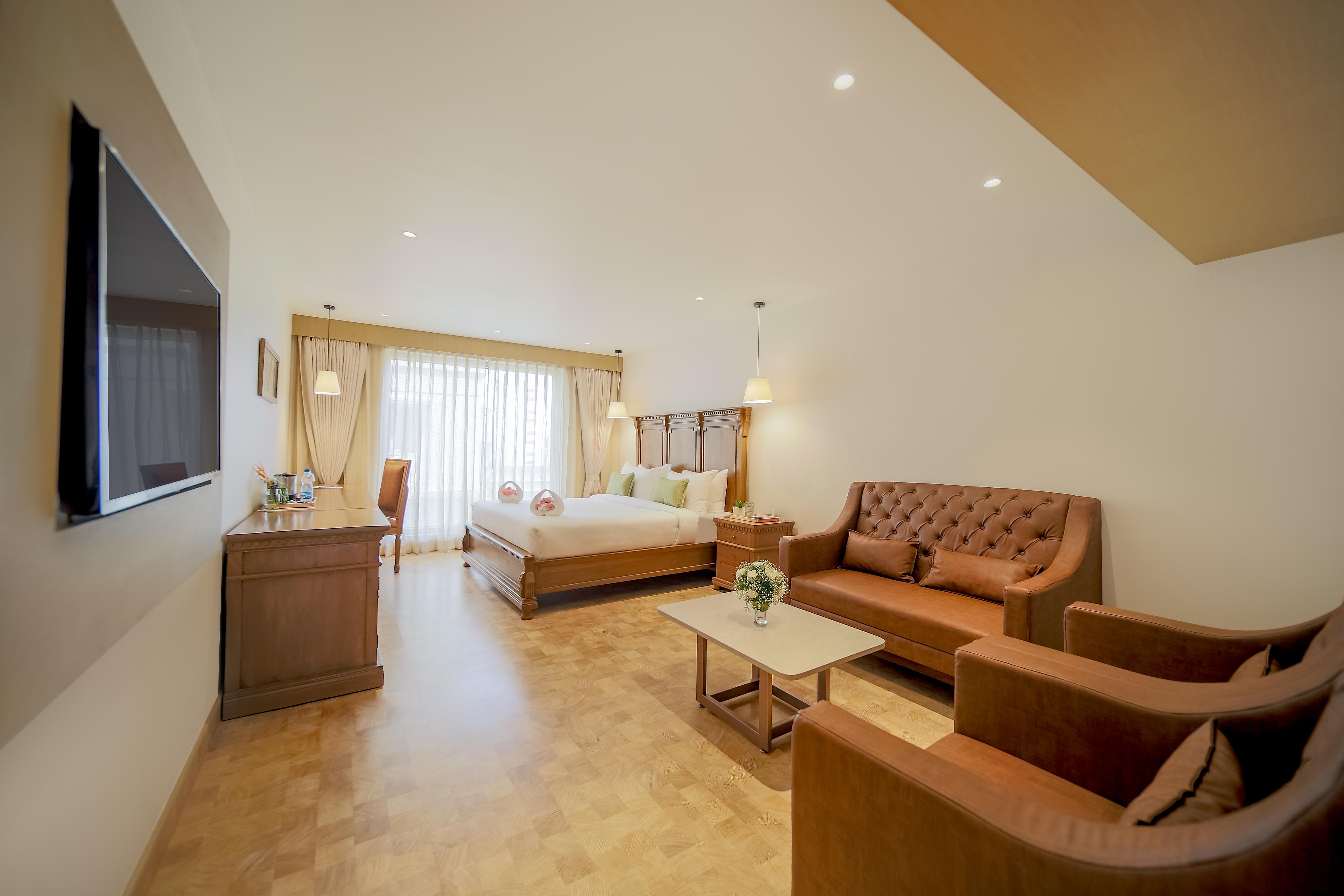 Jade Suites - Luxury Boutique Hotel - Tap to explore photos