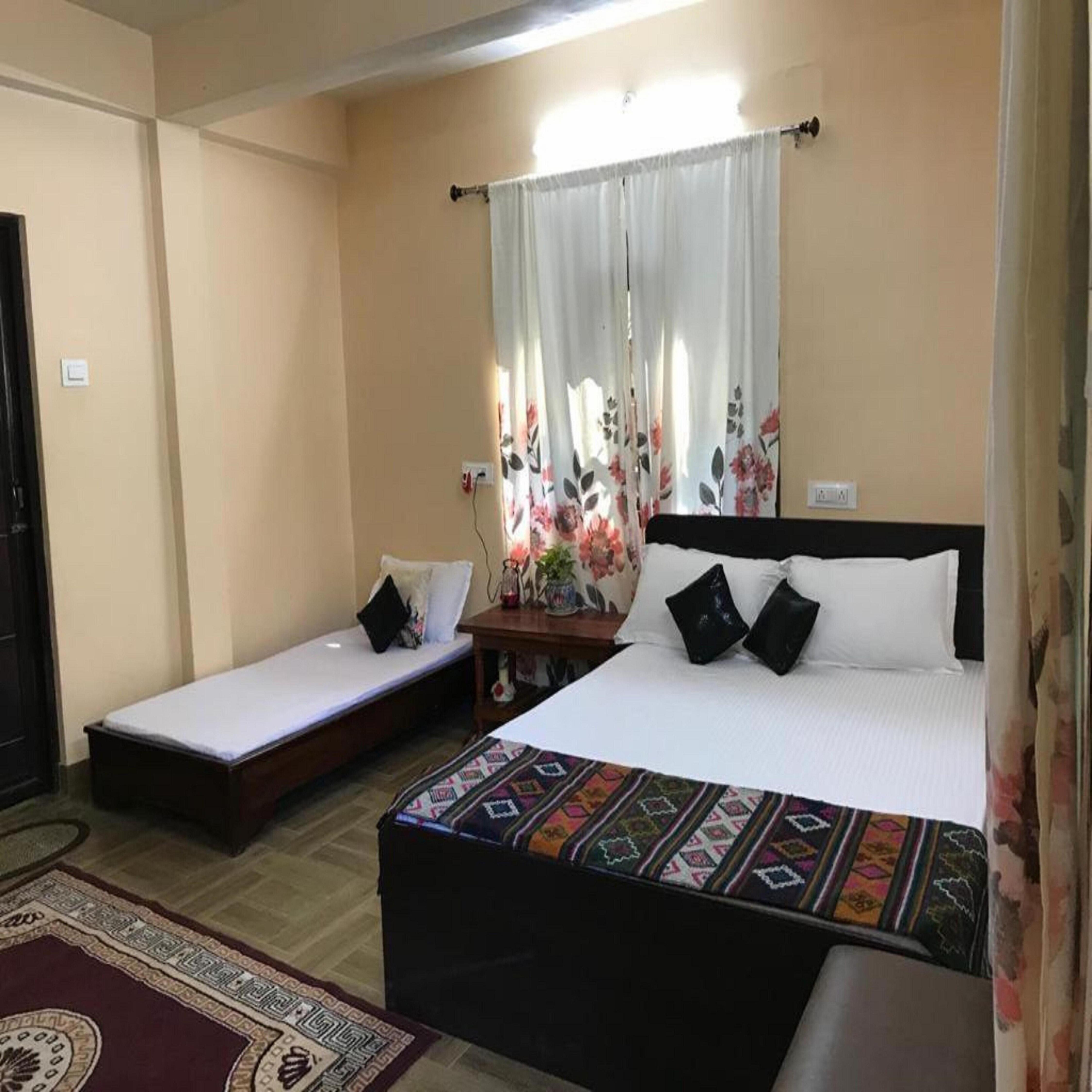 Tenam Garden Holistic Homestay - Tap to explore photos