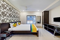 Itsy Hotels Neeranand Plaza, Bhawanipur, Kolkata