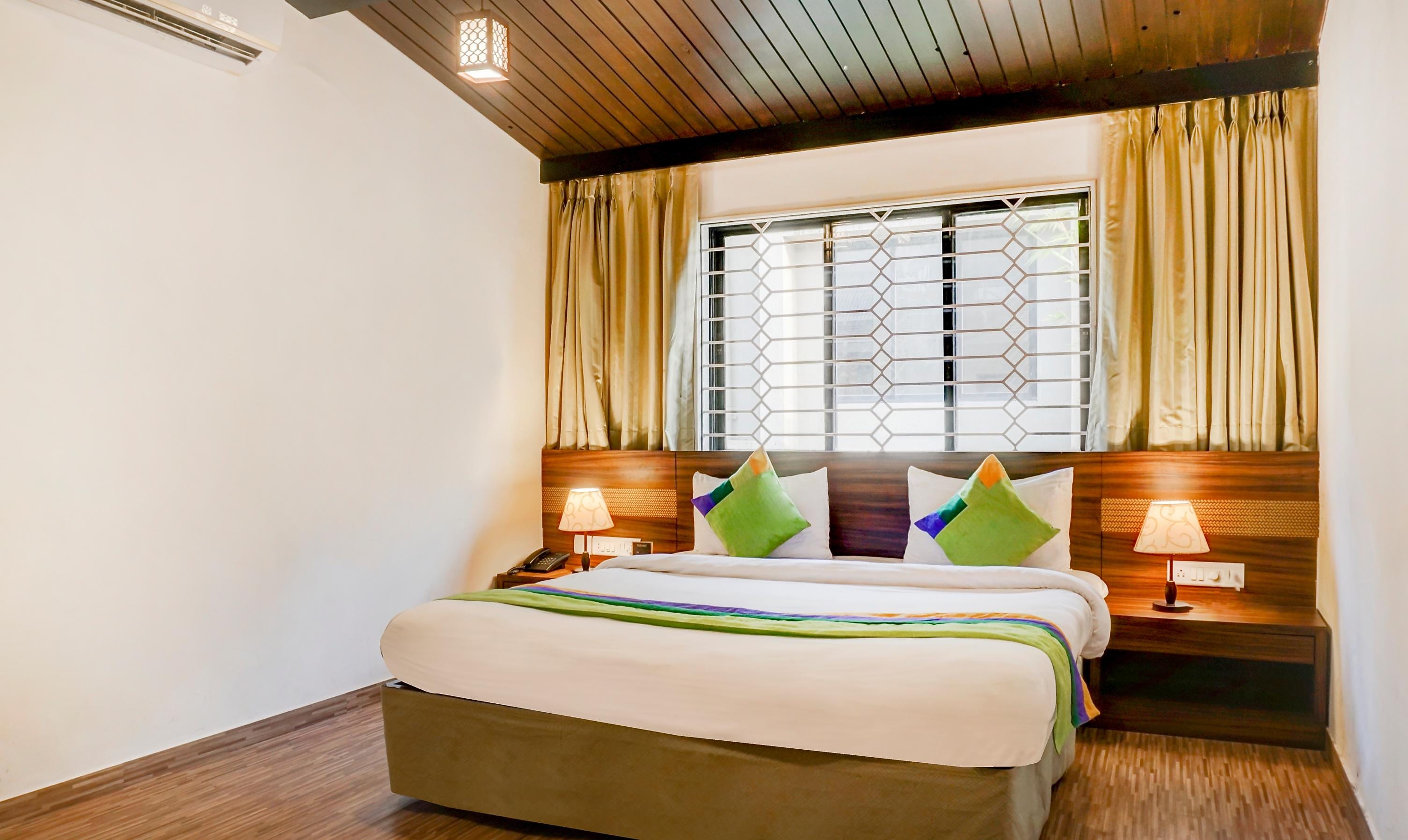 Deluxe Room 1