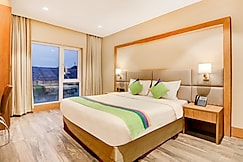 Treebo Radhe Palace, Lake Town, Barasat