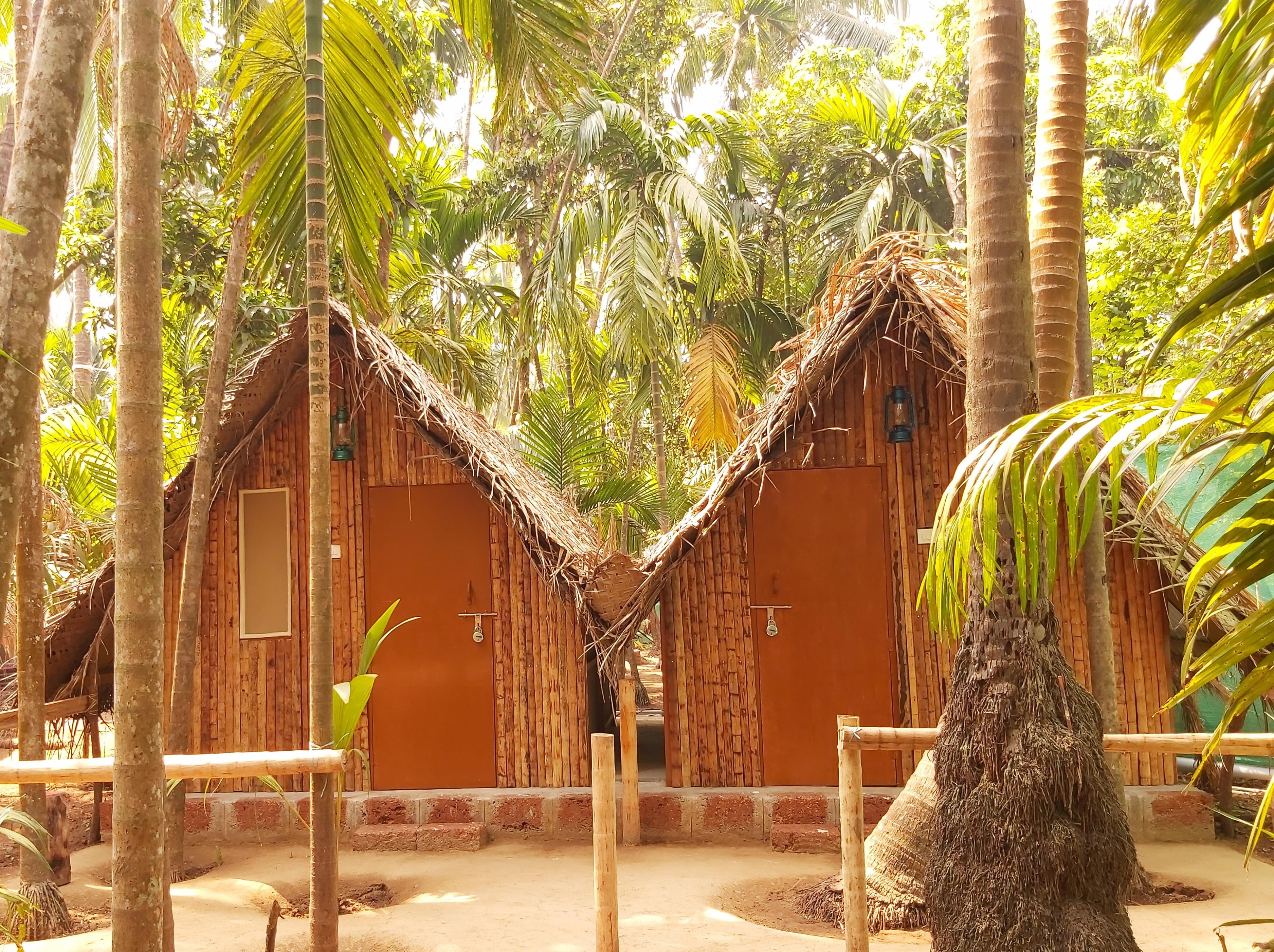 Vintage Hut 1