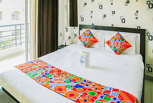 FabHotel Eleanora - New Town