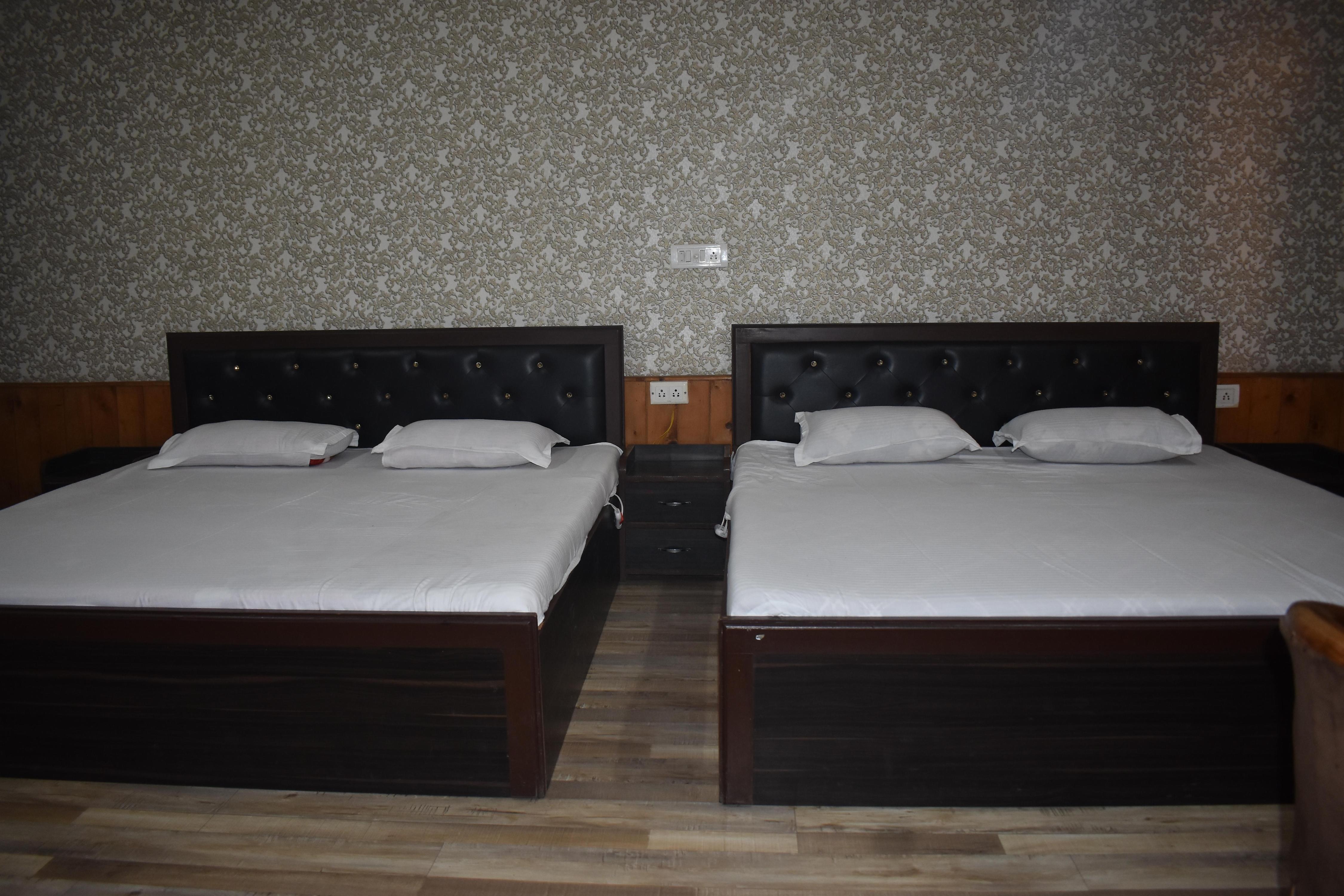 HOTEL HUMA NEAR AIRPORT - Tap to explore photos