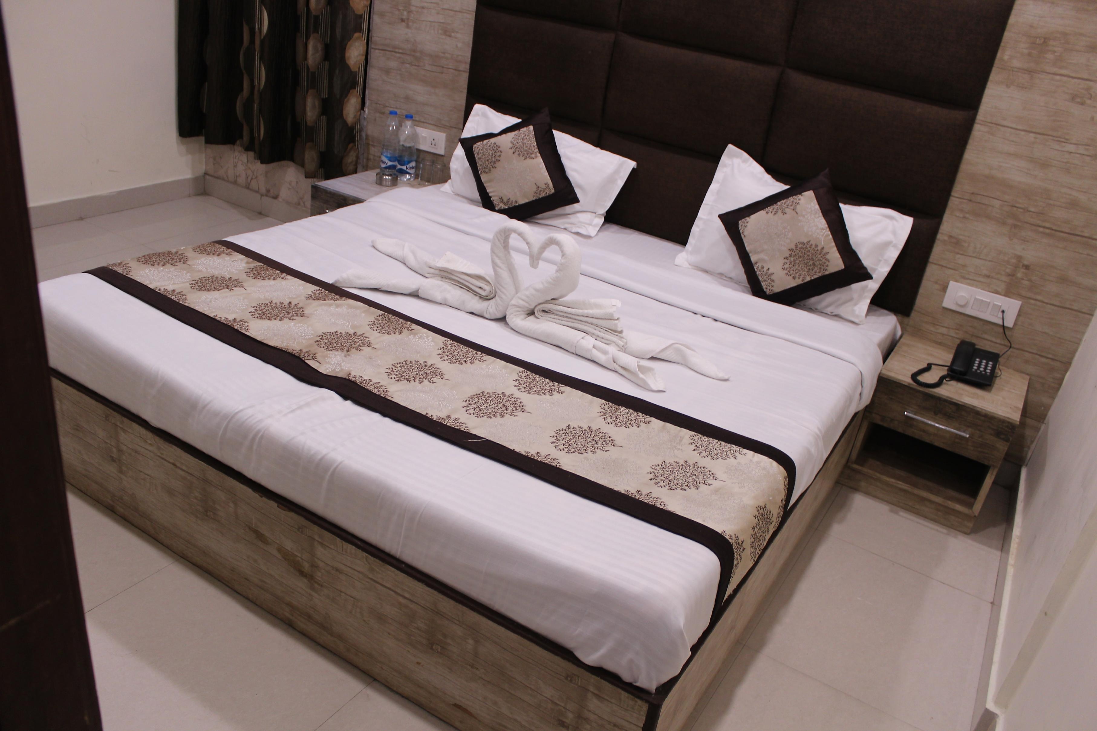 Shree Krishna Hotels - Tap to explore photos