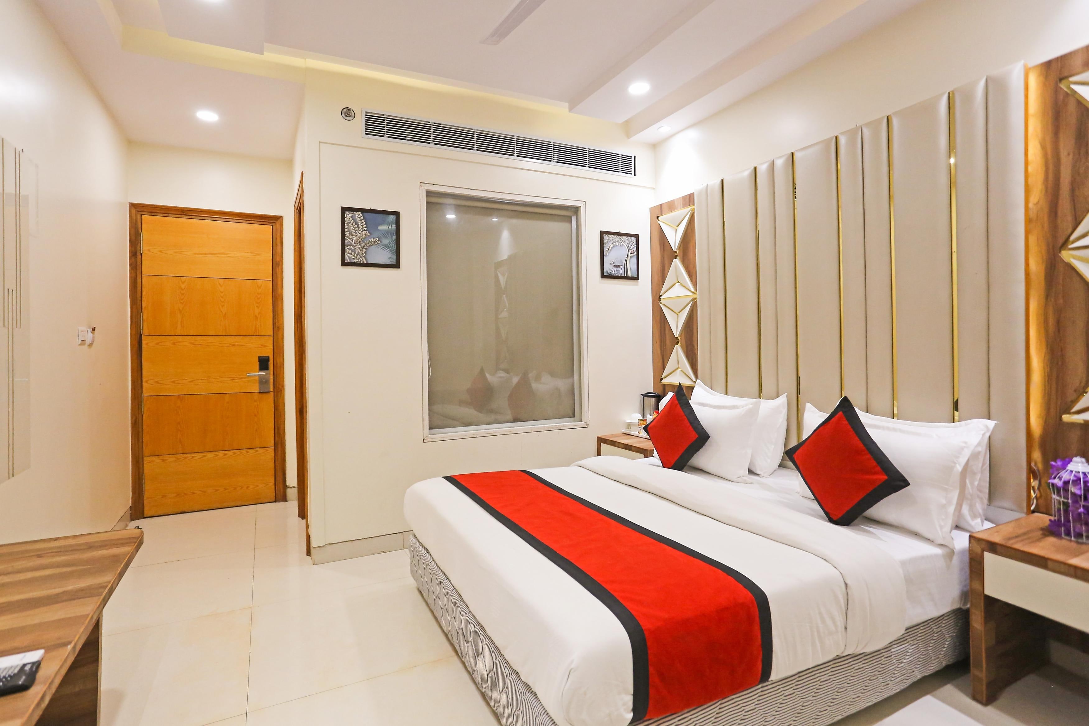 Hotel Worth @ Paharganj - Tap to explore photos