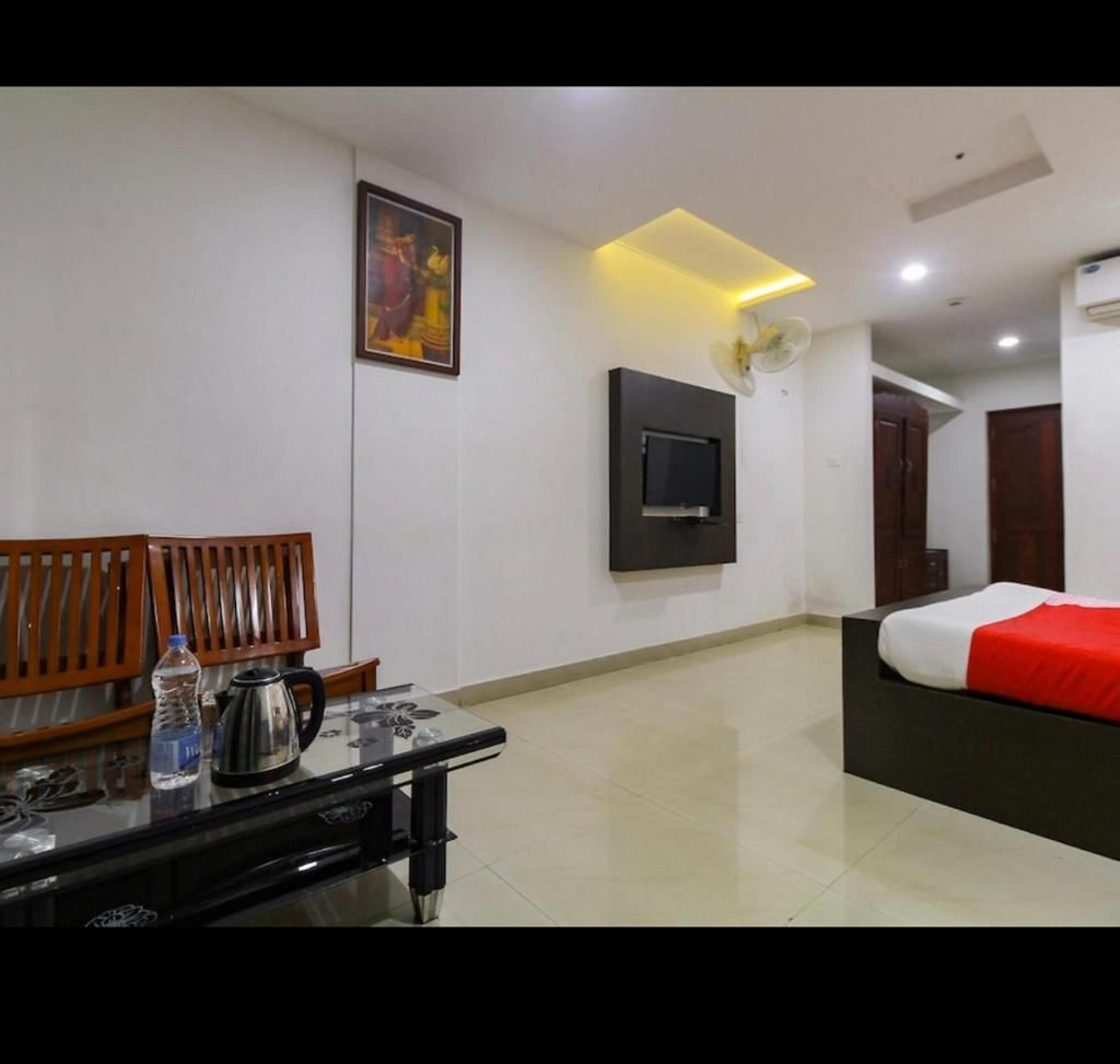 Half Moon Residency Calicut - Tap to explore photos
