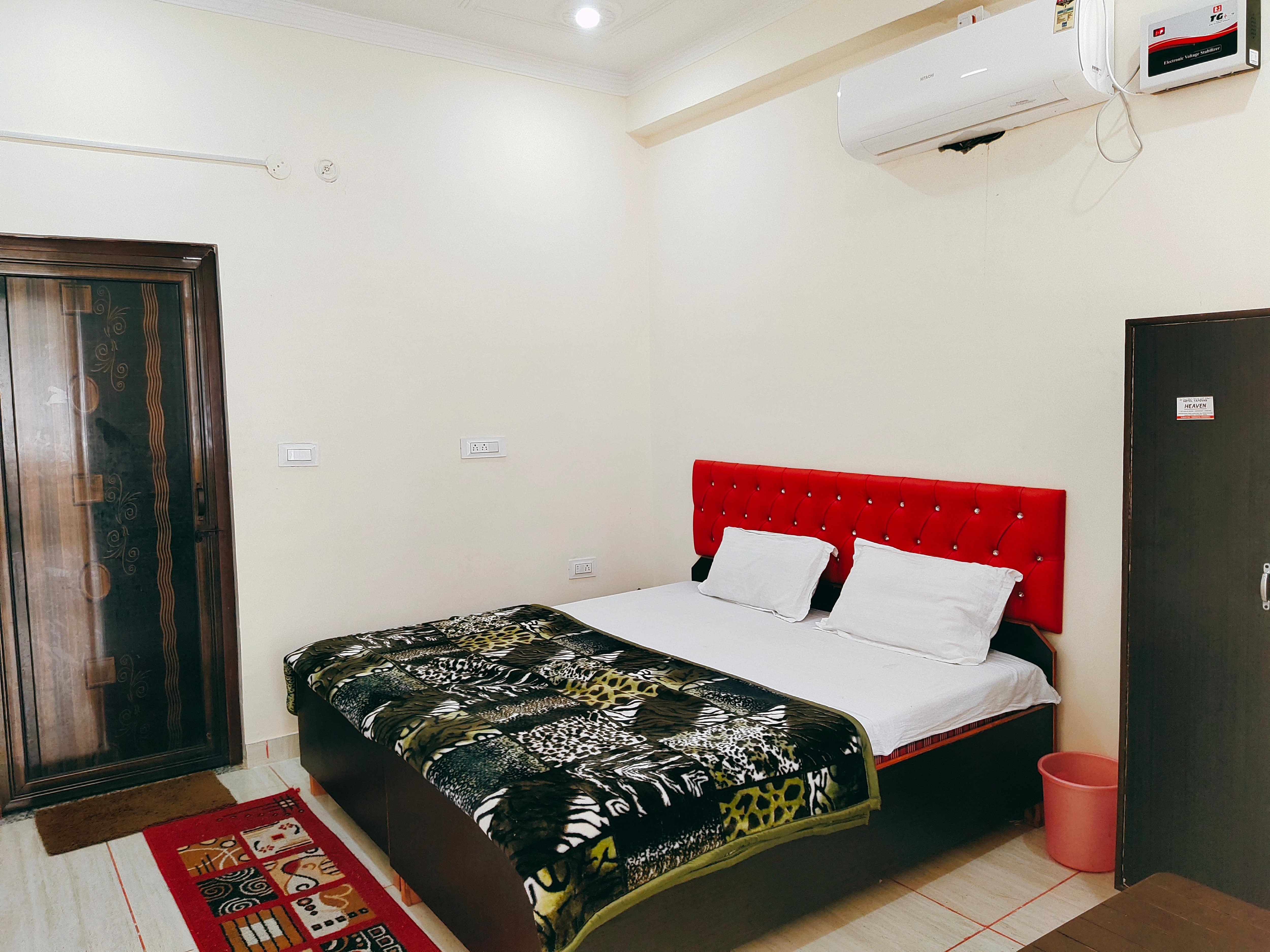 Hotel Prince White Guest House - Tap to explore photos