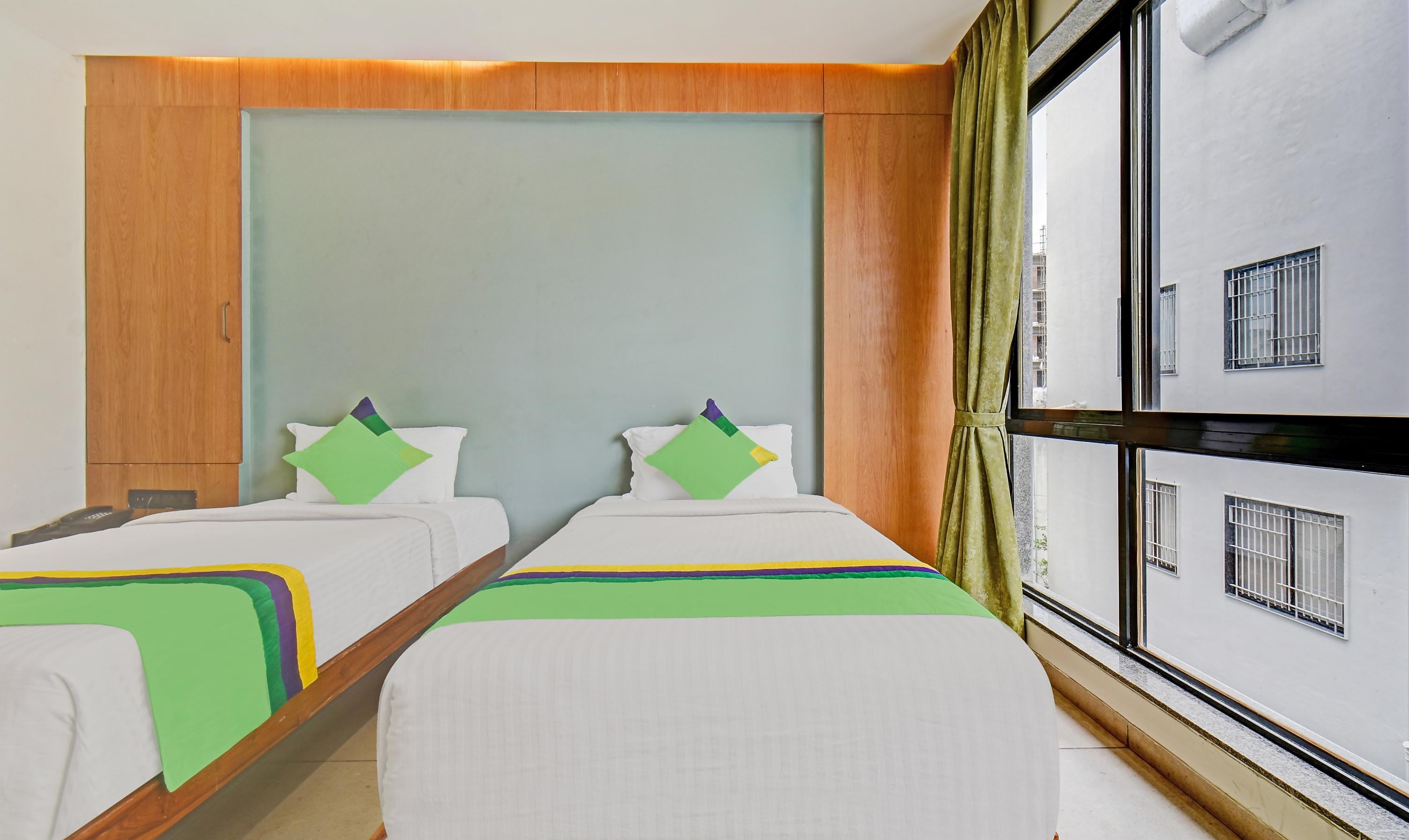 Treebo Aroma Executive 5