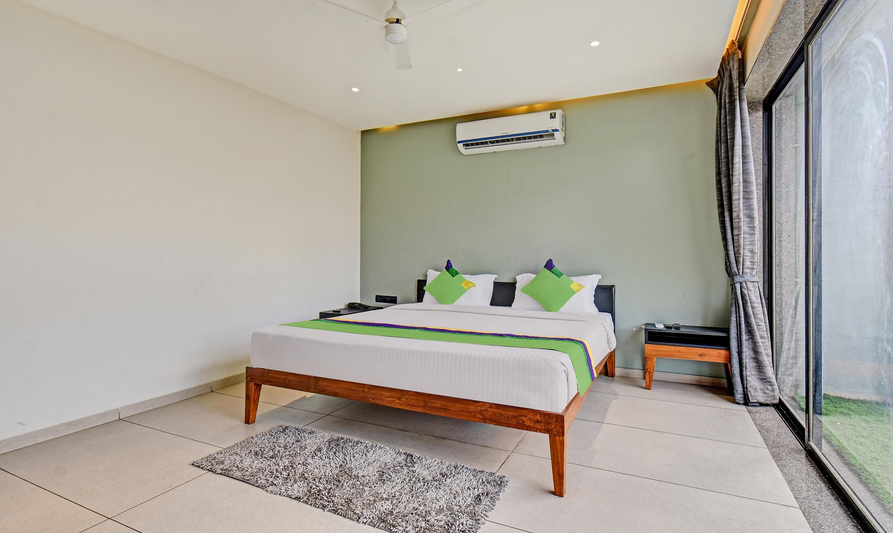 Treebo Aroma Executive 2
