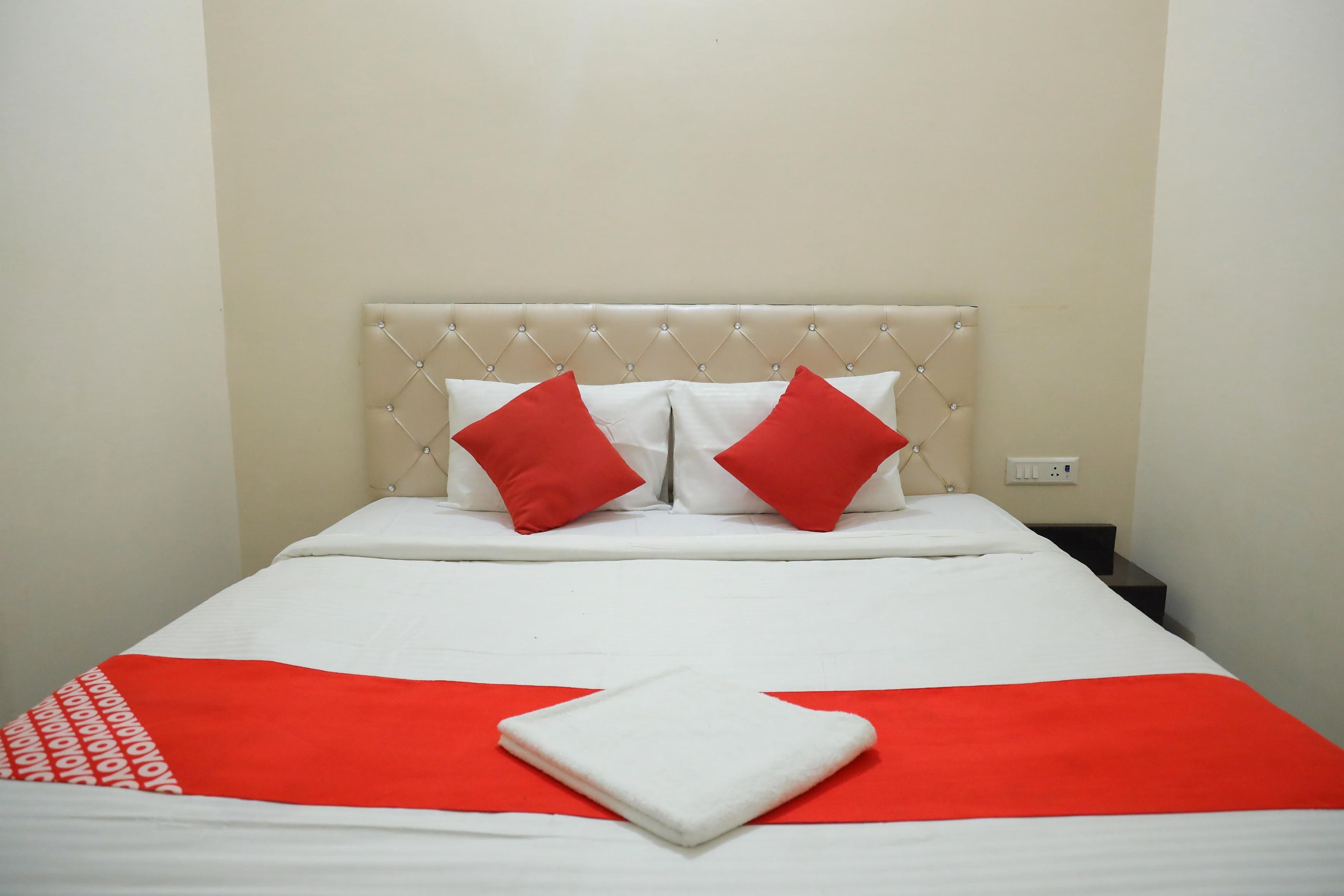 Hotel O Hmi International - Tap to explore photos
