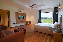J S Grand Club and Resort, Jhansi