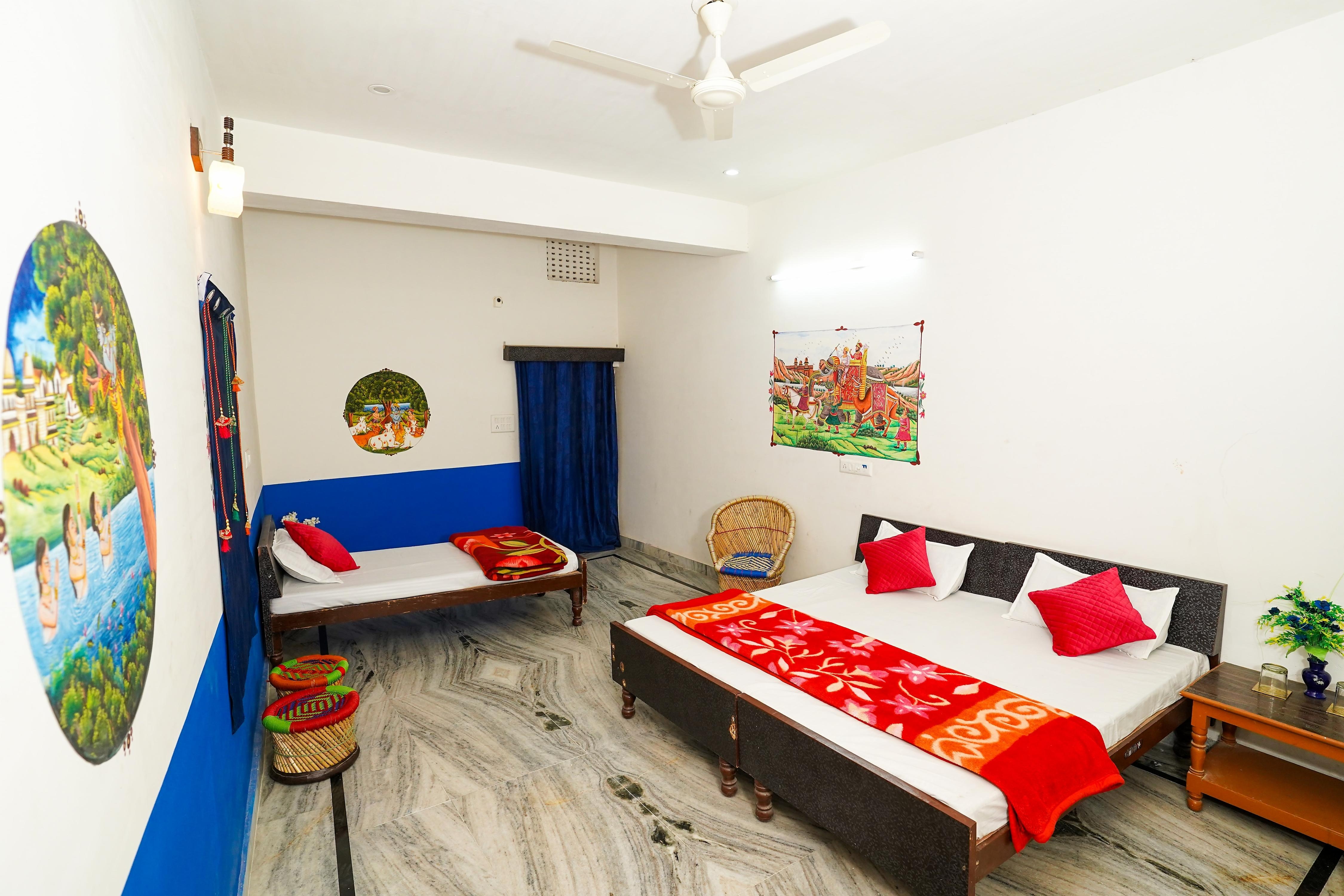Inda Paying GuestHouse - Tap to explore photos