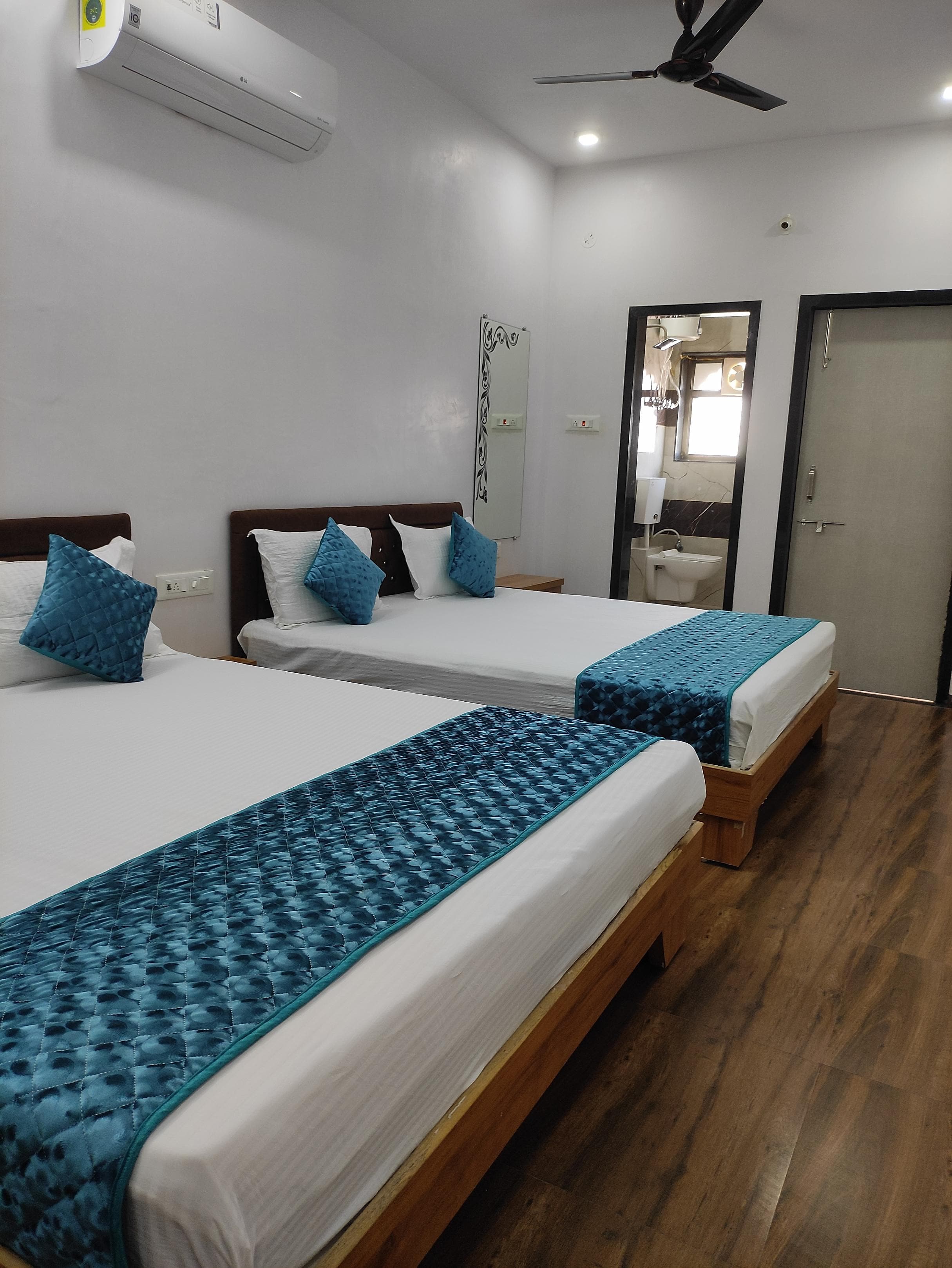 Hinglaj Palace Hotel Jawai - Tap to explore photos