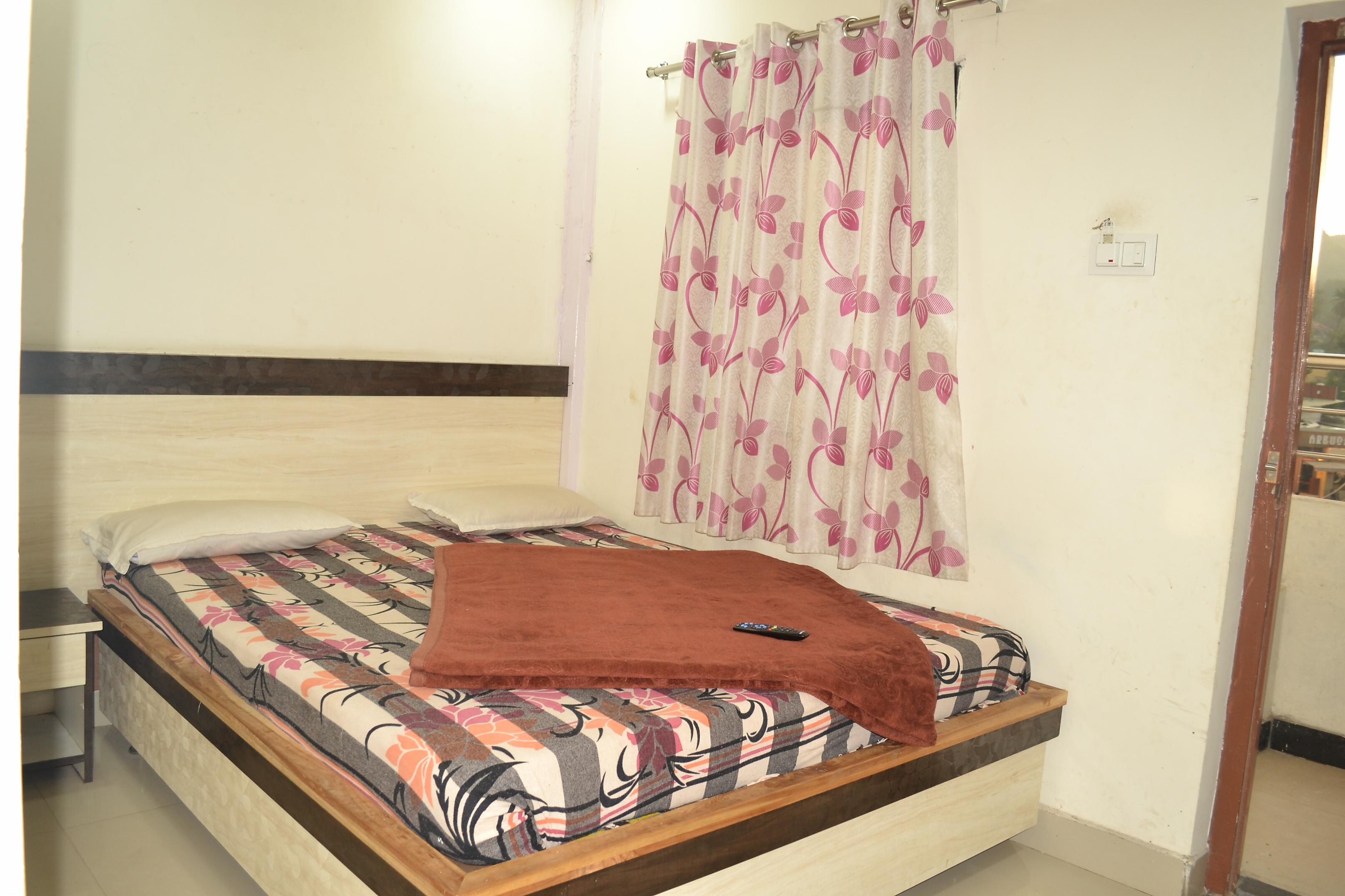 Guptaji Guest House - Tap to explore photos