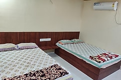 Abhijit Lodge, Nandurbar