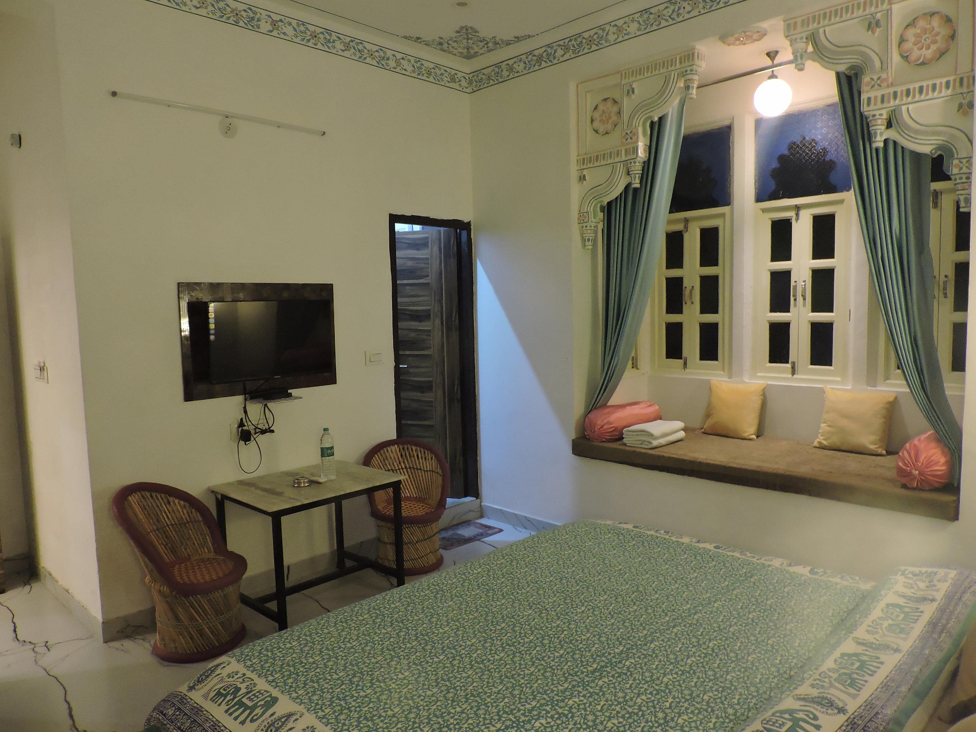 Ushaan Haveli - Tap to explore photos