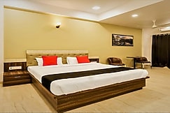 Hotel Om Inn, Wadgaon