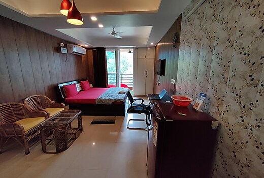 Cinnamon| Studio Apartment