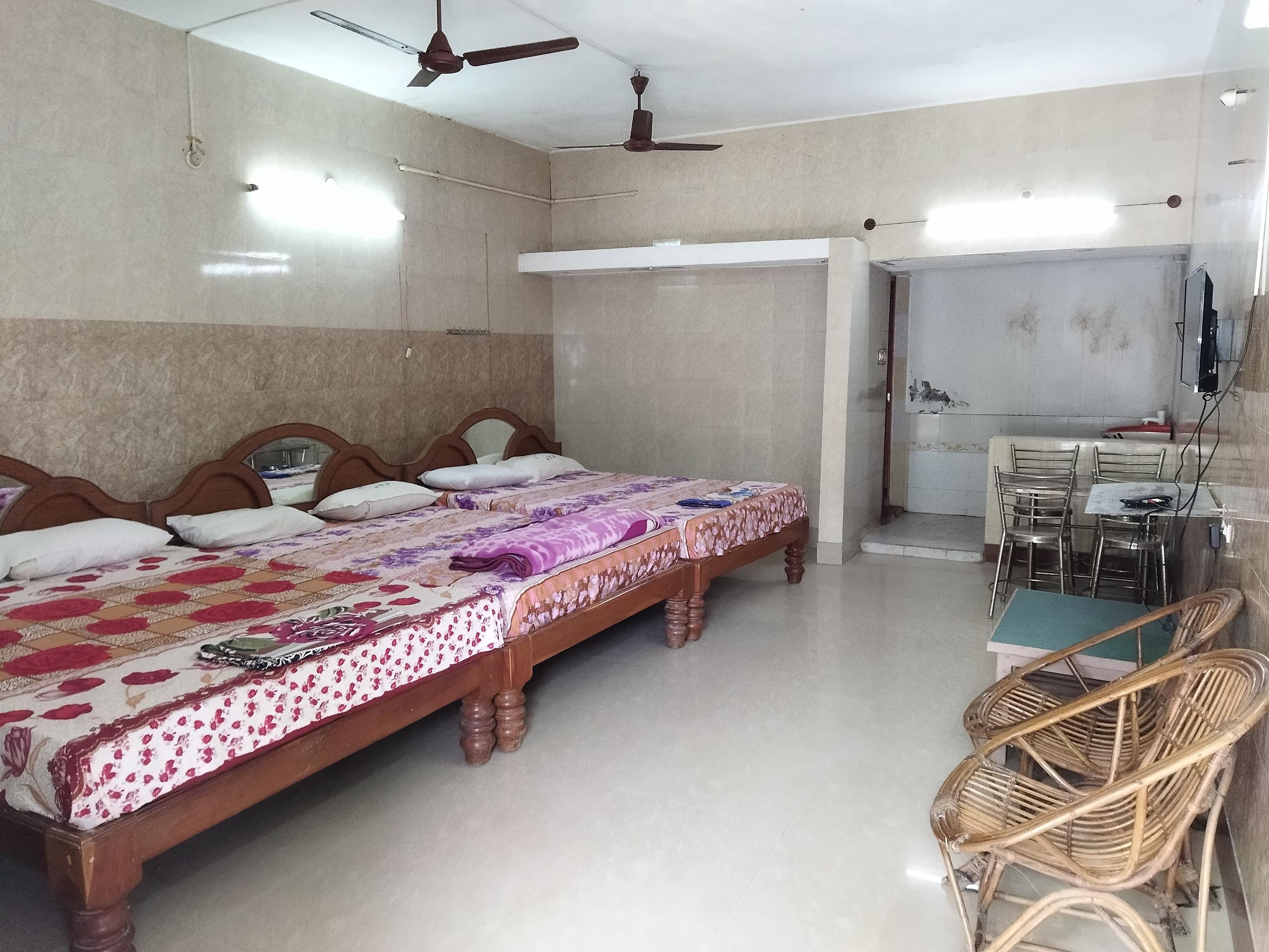 GANGA LODGE - Tap to explore photos