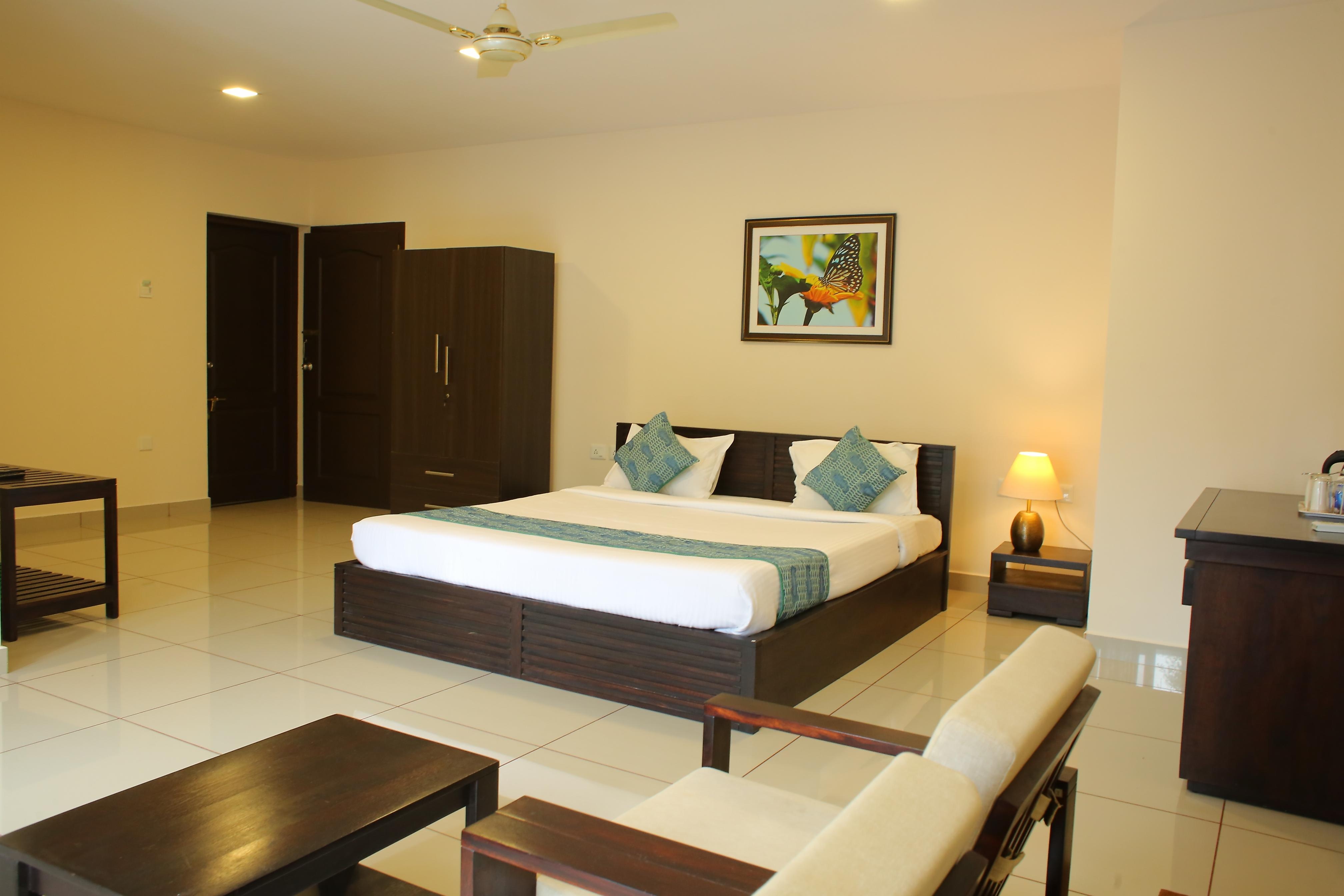 EMERALD HILLS CLUB Resort - Tap to explore photos