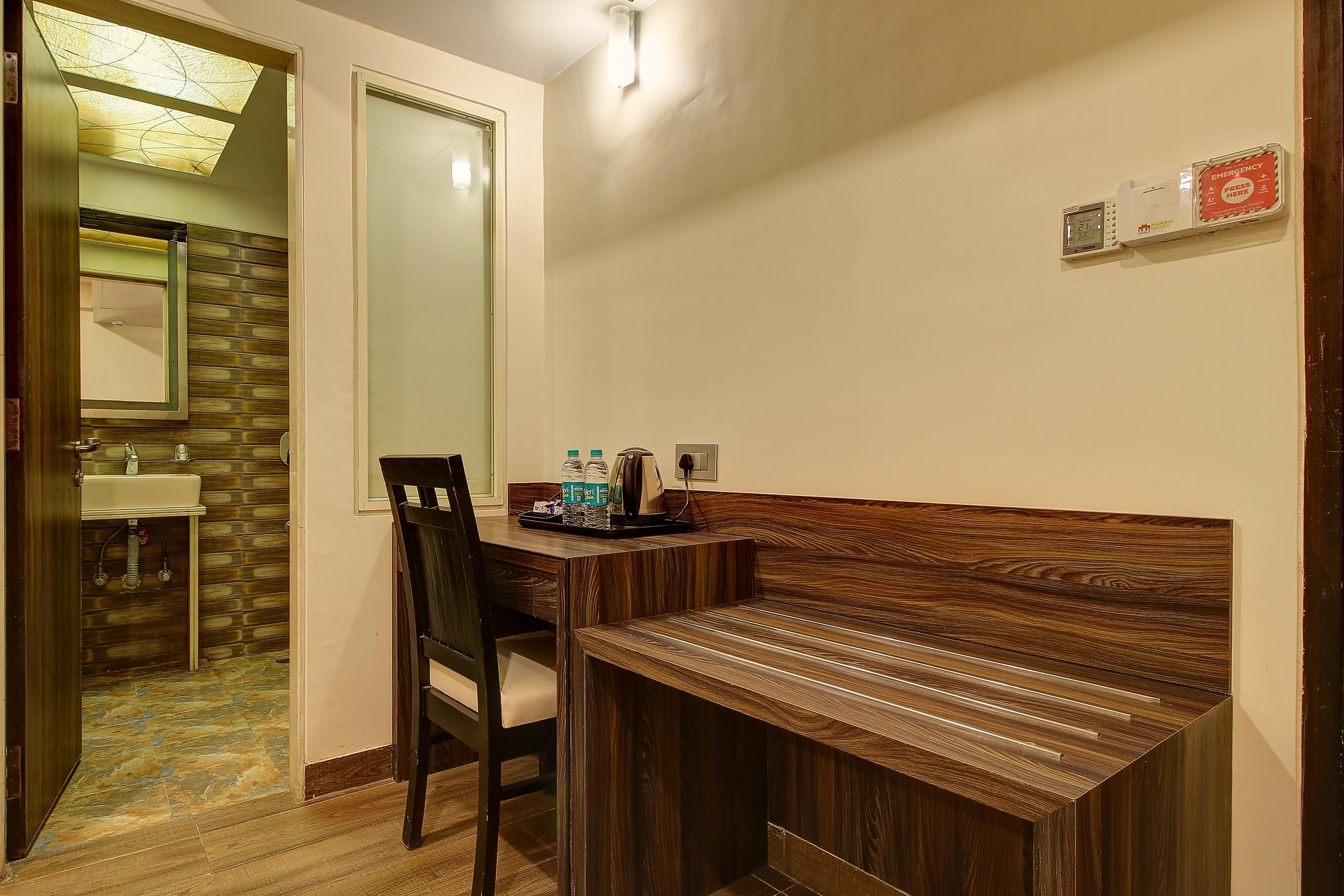 Hotel Mumbai House Juhu, Santacruz West