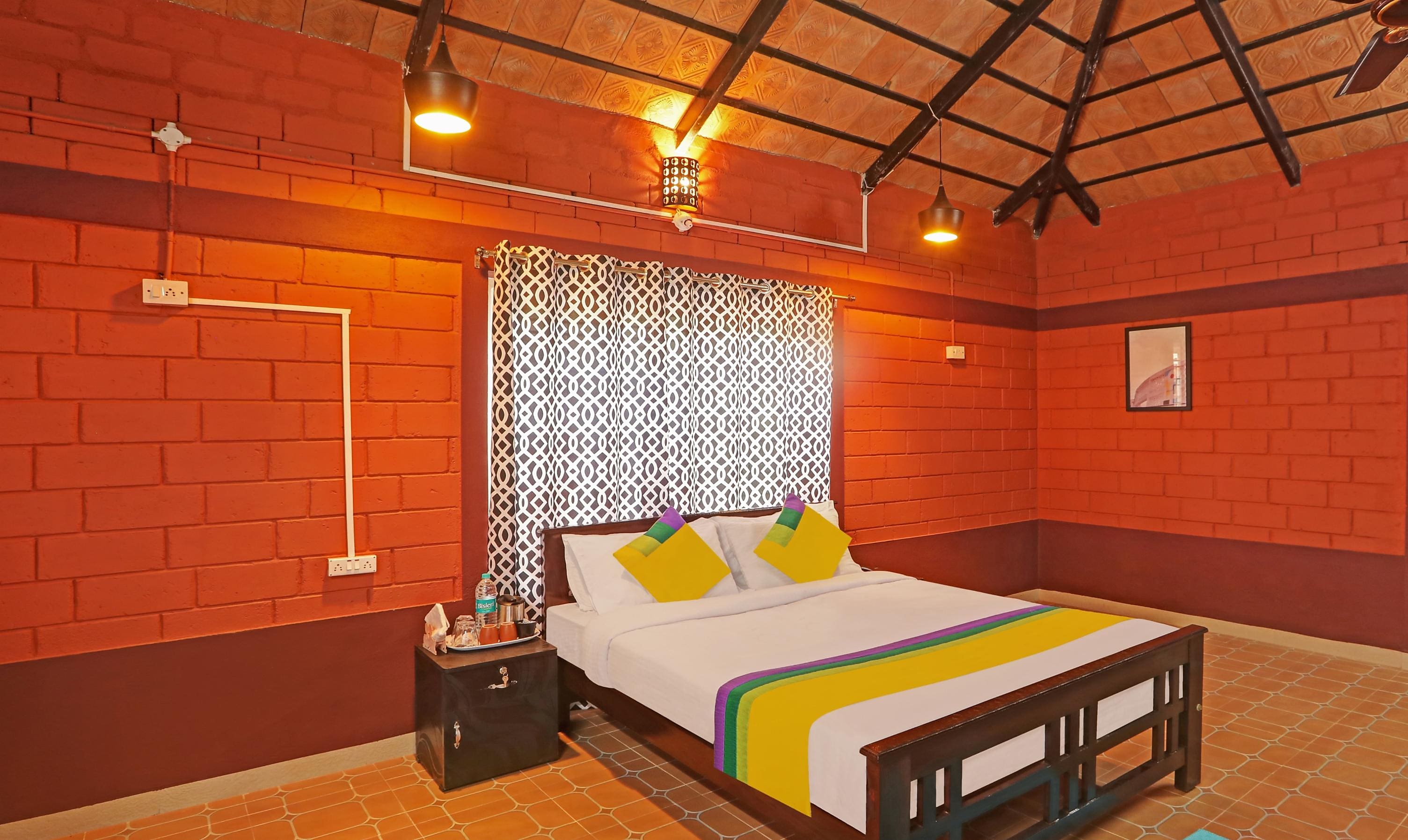 Hotel Allaranda Homestay - Tap to explore photos