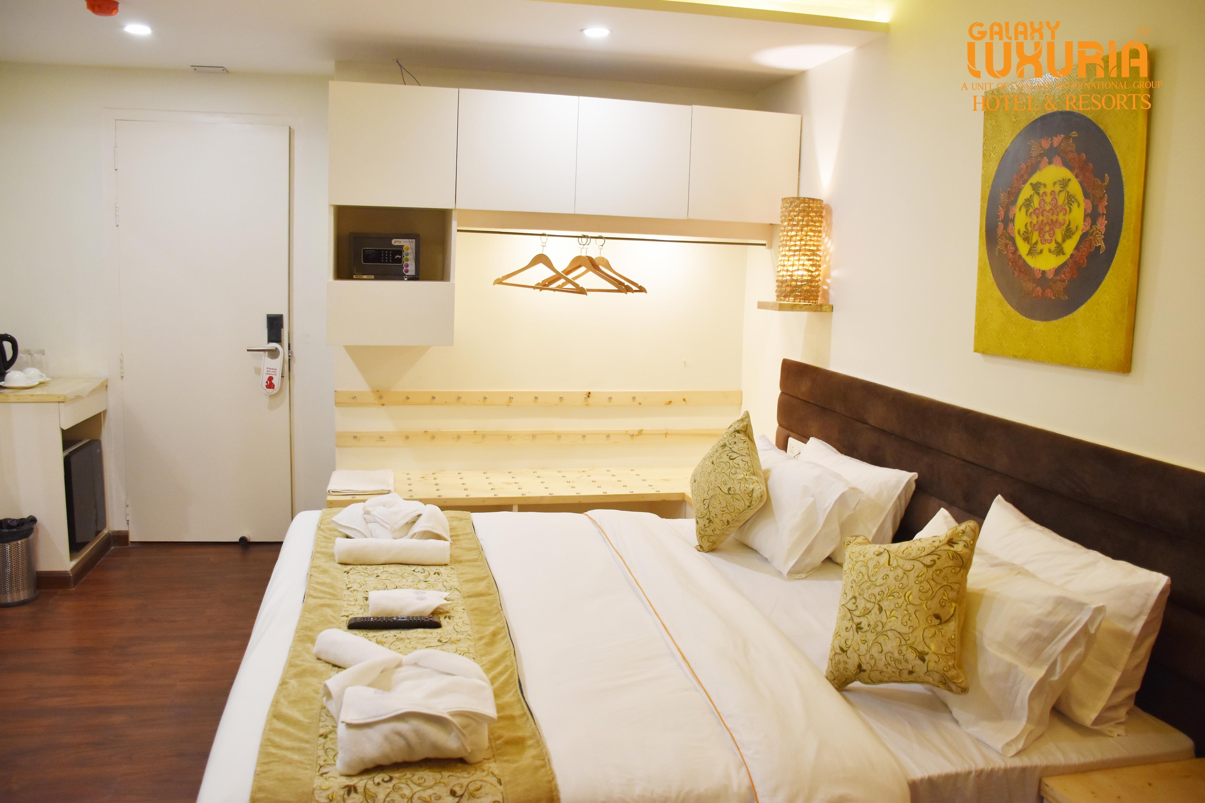 Elements Boutique Hotel, MG Marg - Tap to explore photos