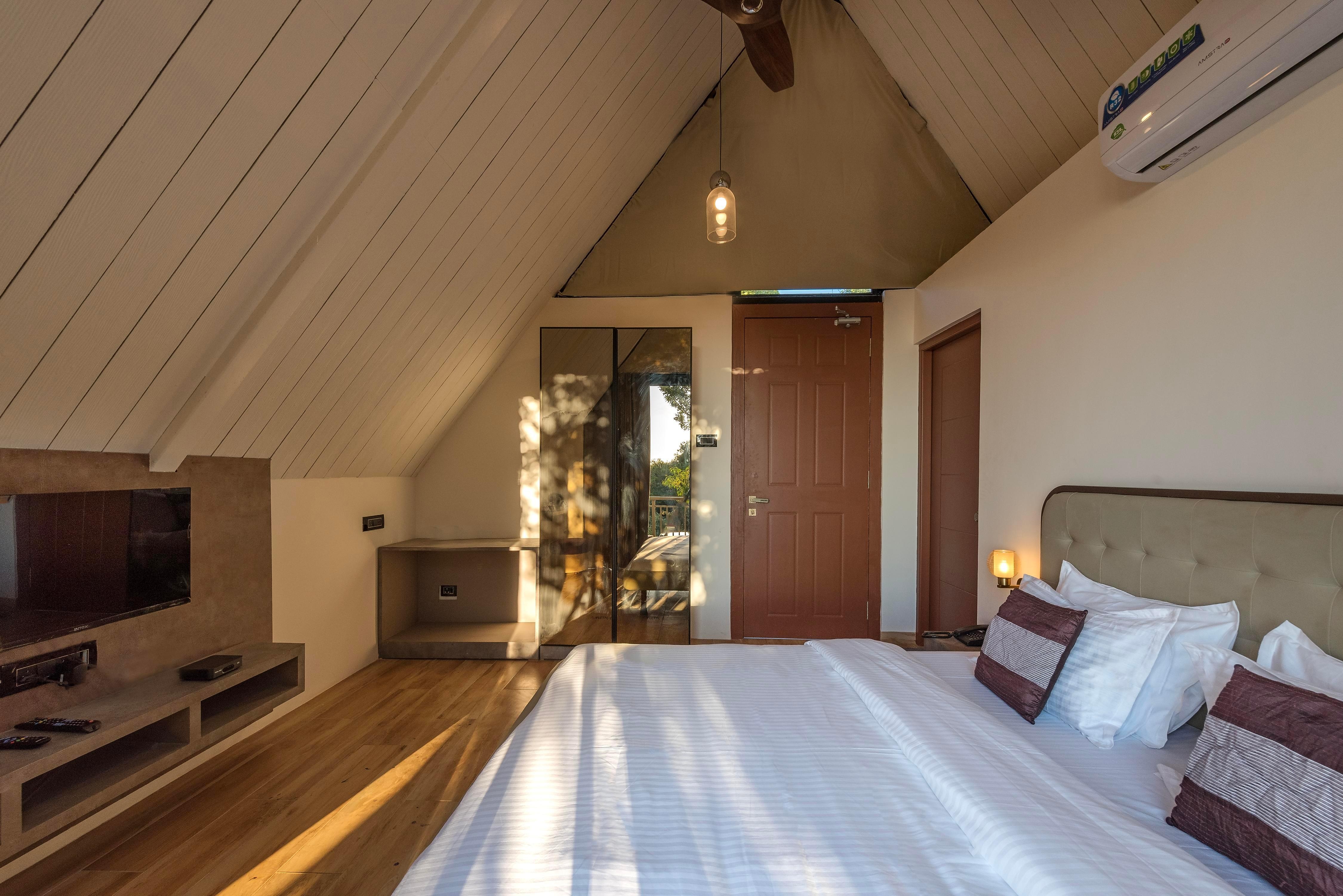 SaffronStays Hillside Harriers (Couples) 3