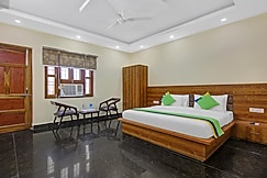 Treebo The Eden Roc, Noida