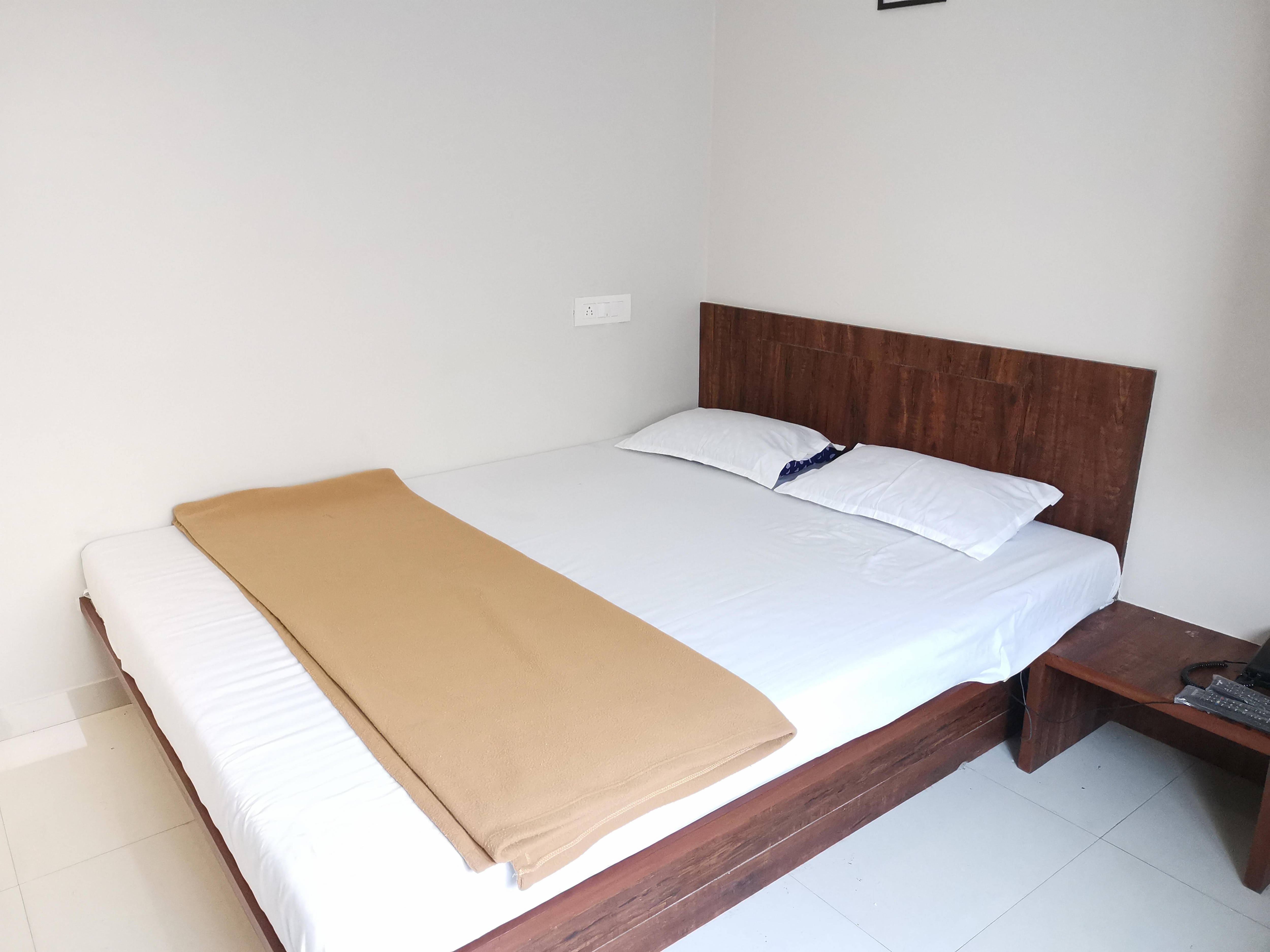 Darshan Executive Kolhapur | Rooms & Wi-Fi 5