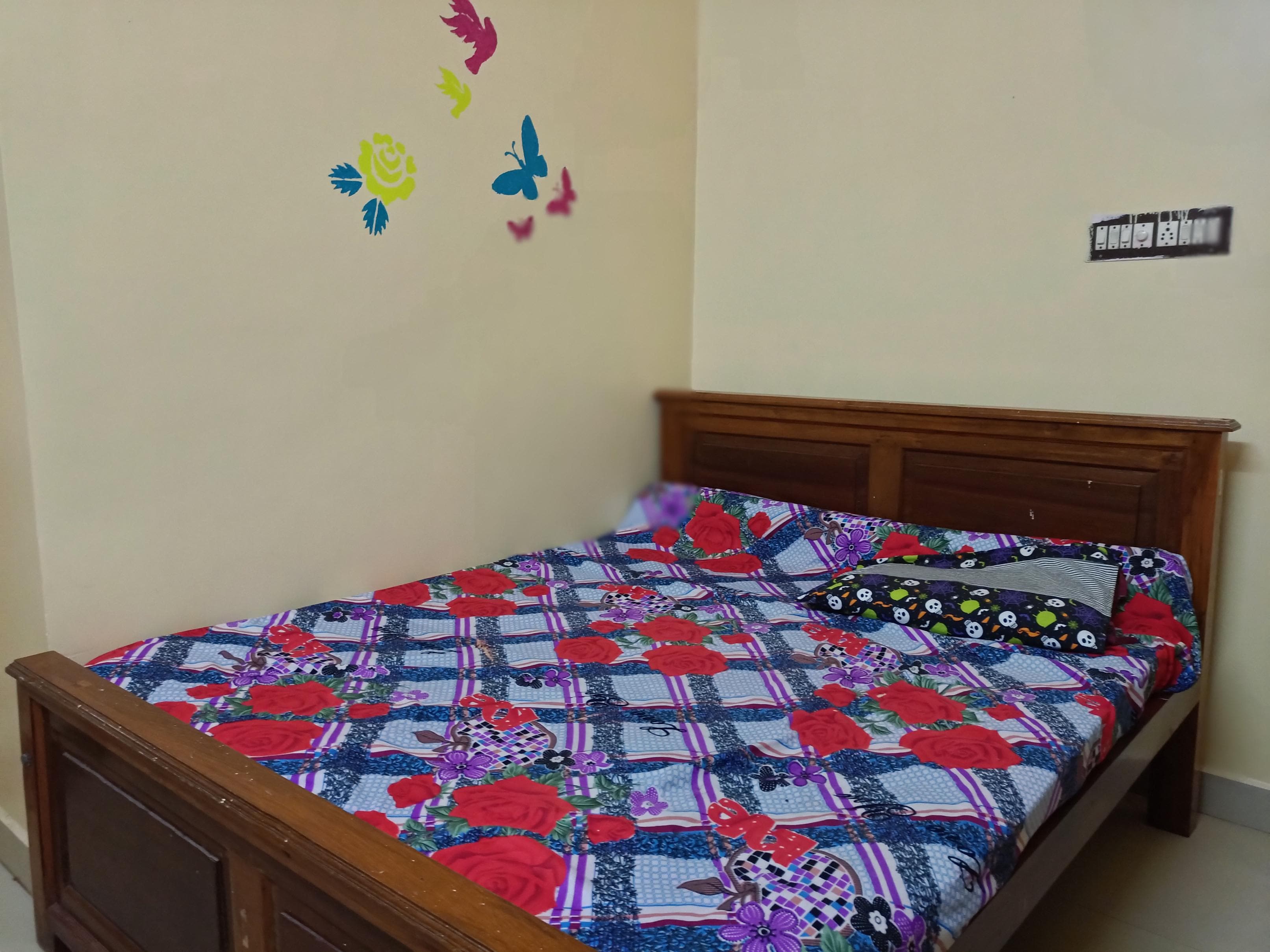 Sri Krishna Guest House - Tap to explore photos