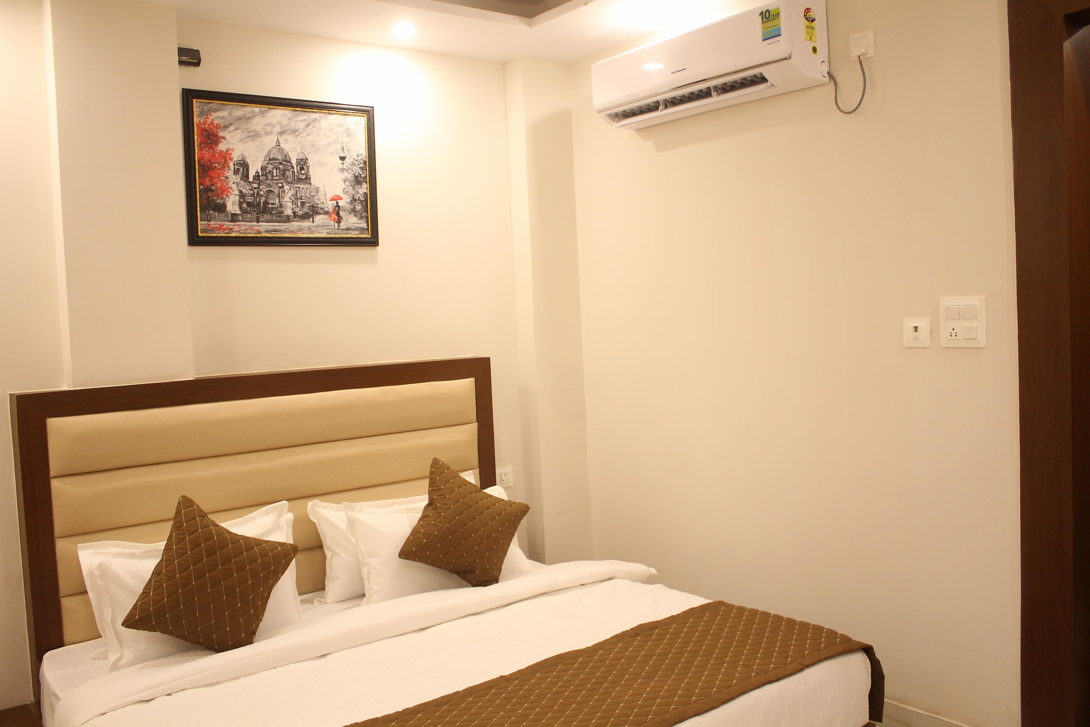 ShriGo Hotel Haridwar - Tap to explore photos