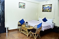 BHAWANI GUEST HOUSE, Naukuchiatal