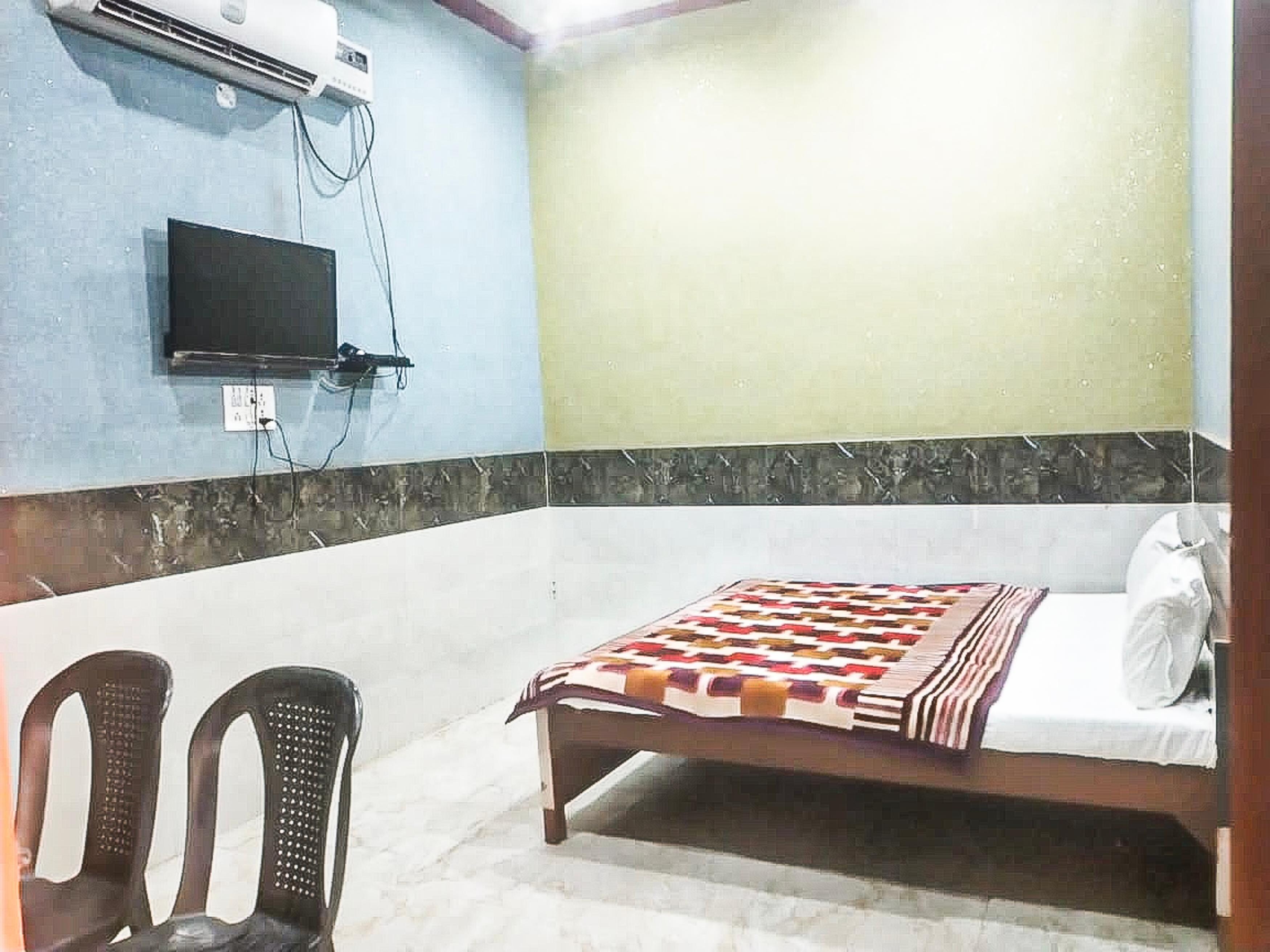 Hotel Radha Viney Bihari by WB Inn - Tap to explore photos