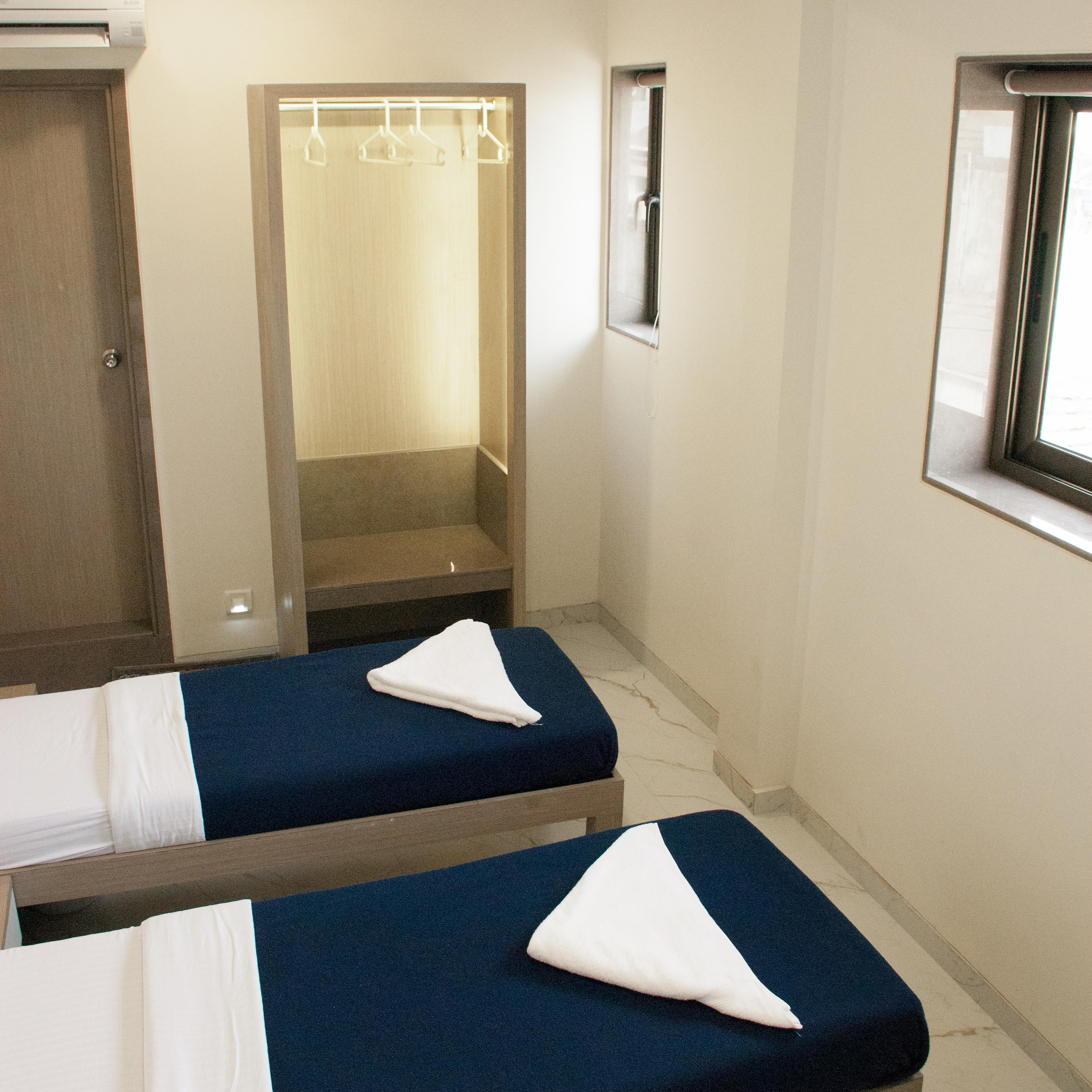 City Hotel 5