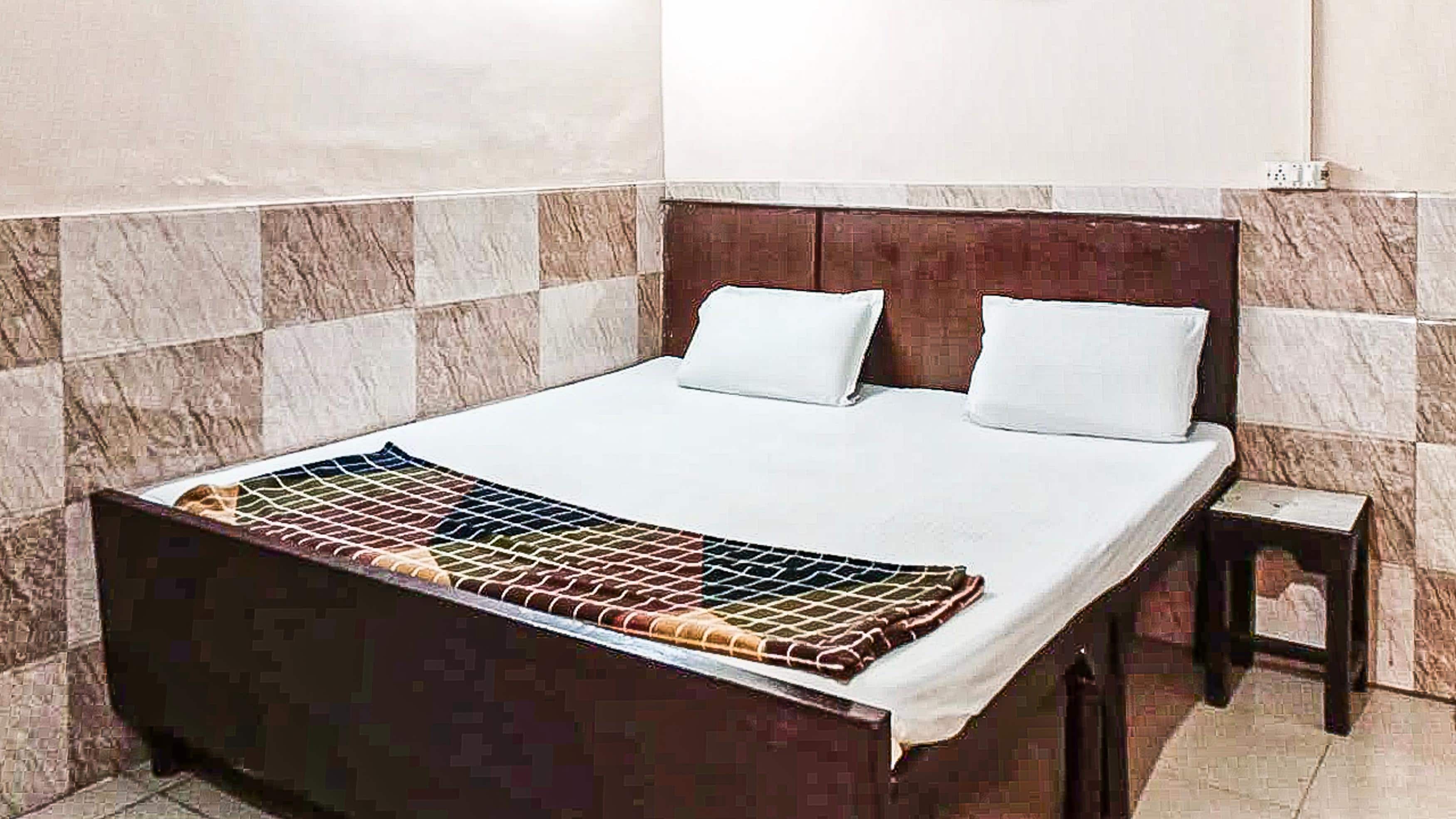 Hotel Anant By WB Inn - Tap to explore photos