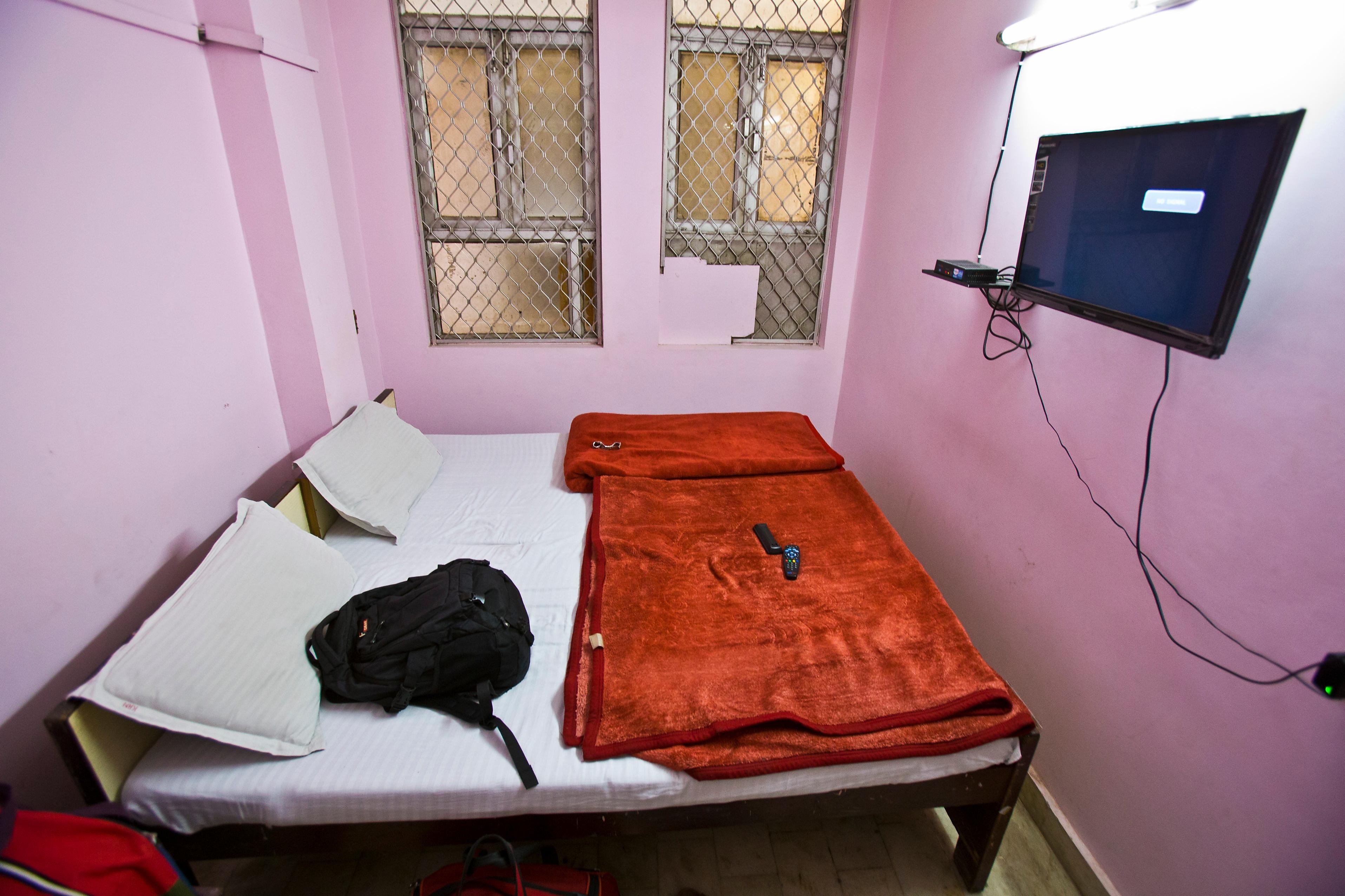 Namaskar Guest House - Tap to explore photos