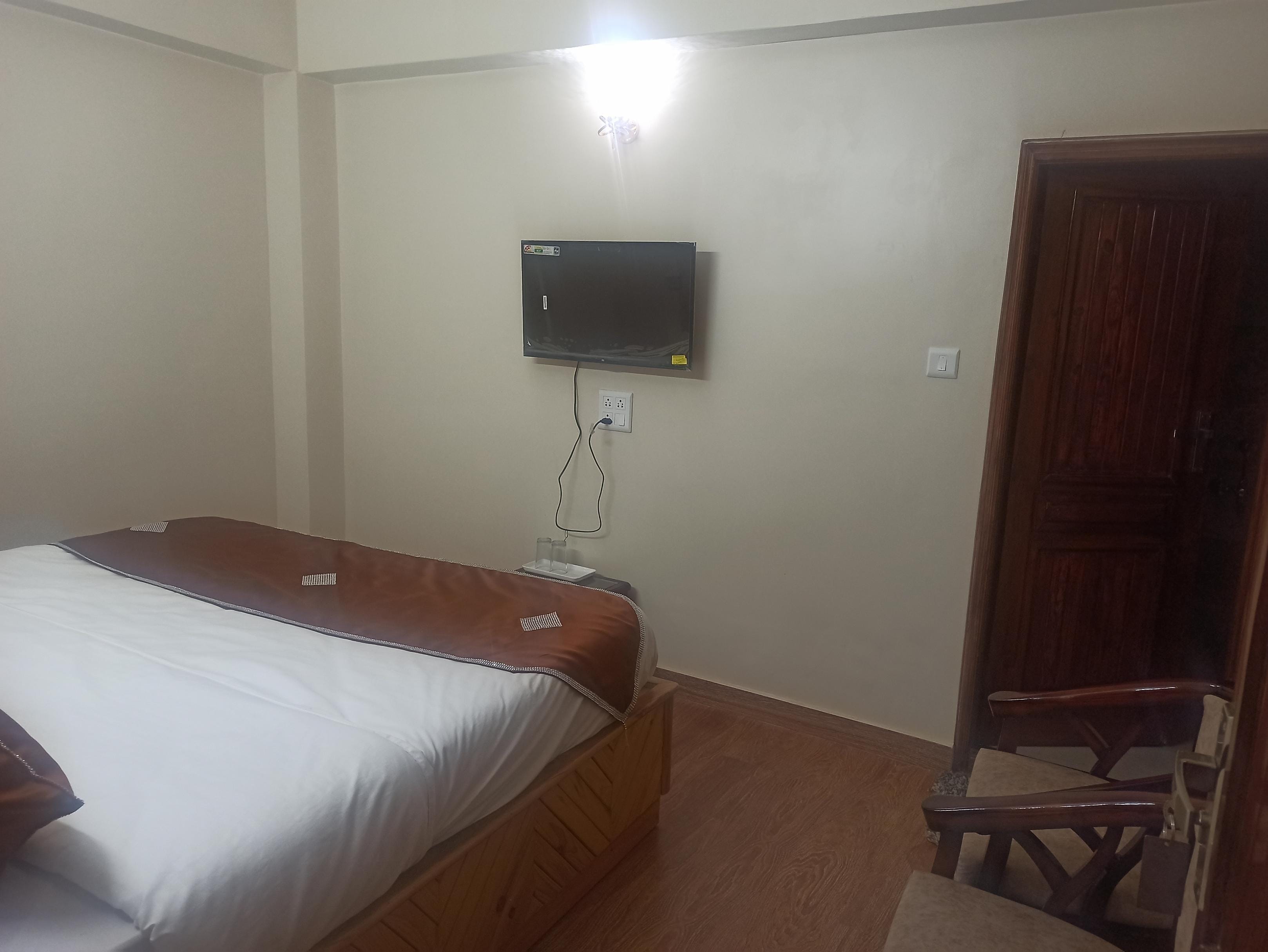 HOTEL UPHAR - Tap to explore photos