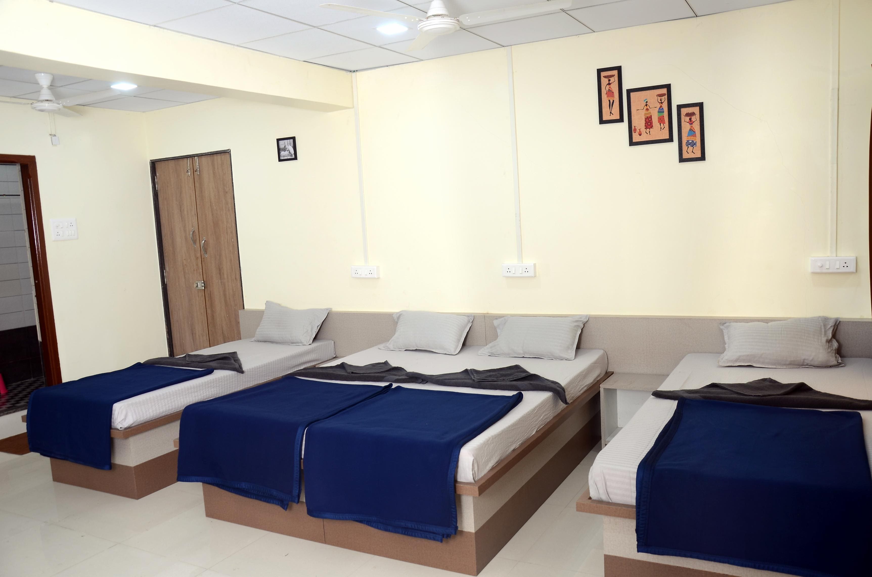 4 Bed Non Ac Room 1