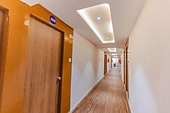Hotel LENNOX, Surat