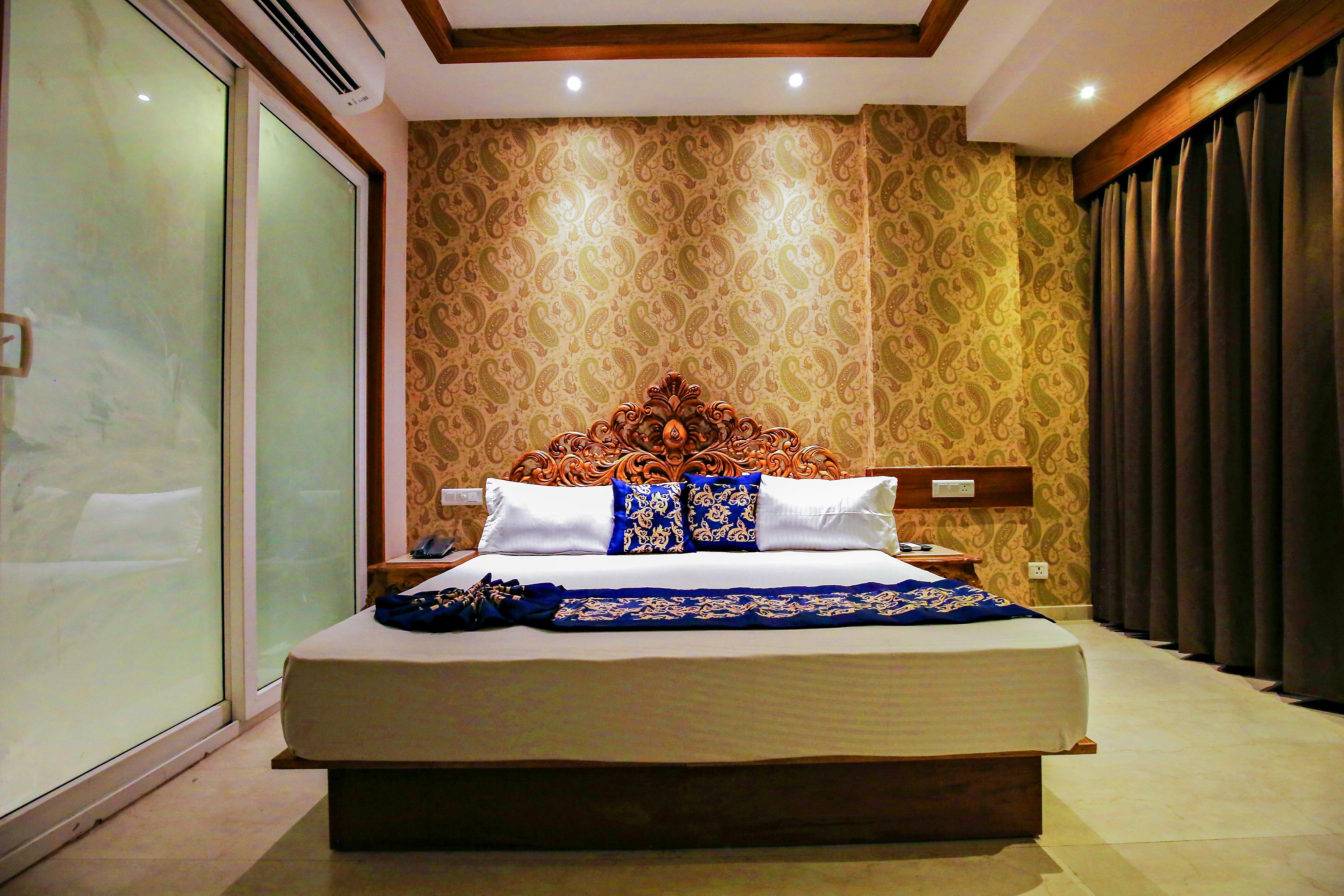 KAVERI HOTEL - Tap to explore photos