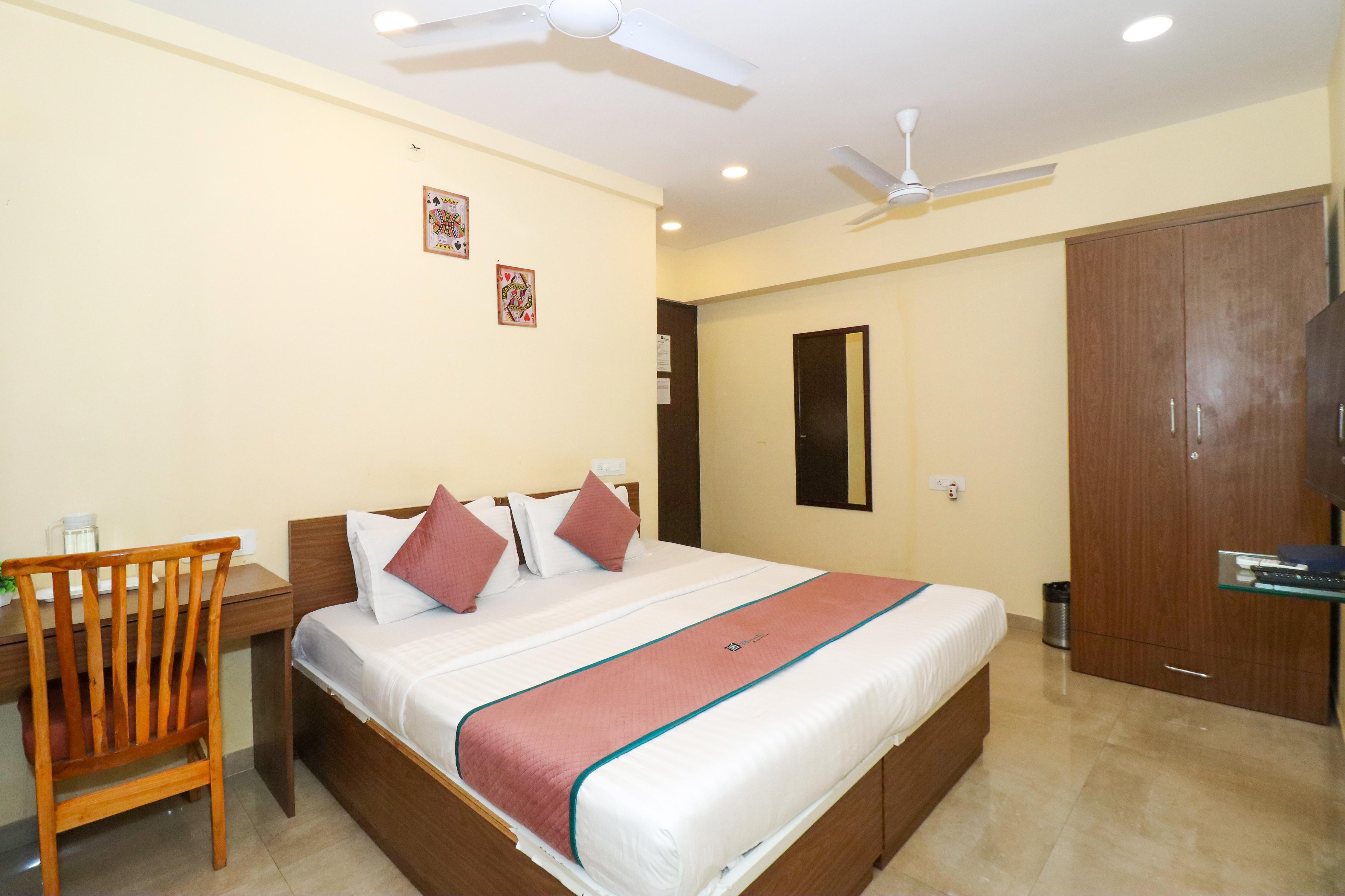 Deluxe Room 1
