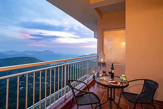 Hostie Aj's Retreat 3 BHK Mountain Home, Shimla